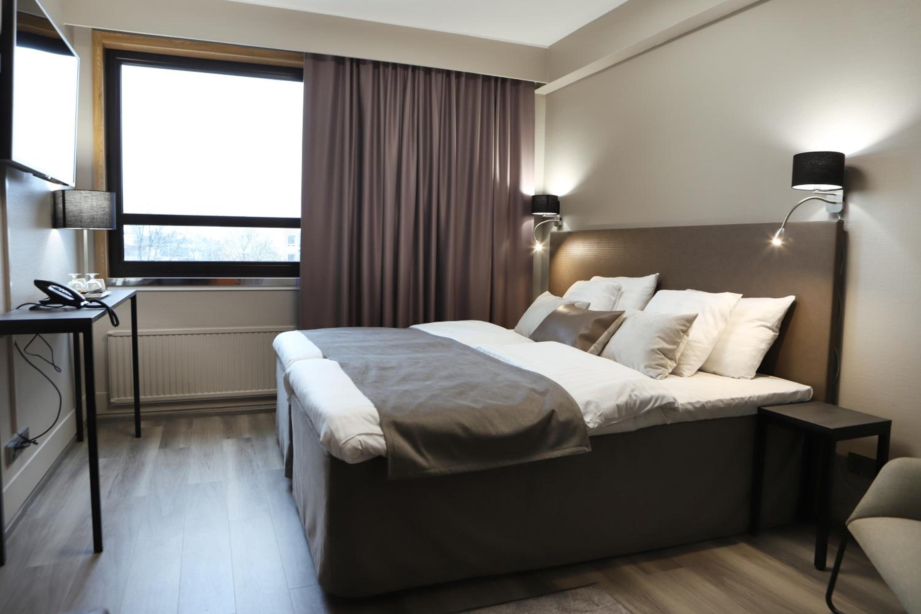 Standard Twin Room - Photo 1