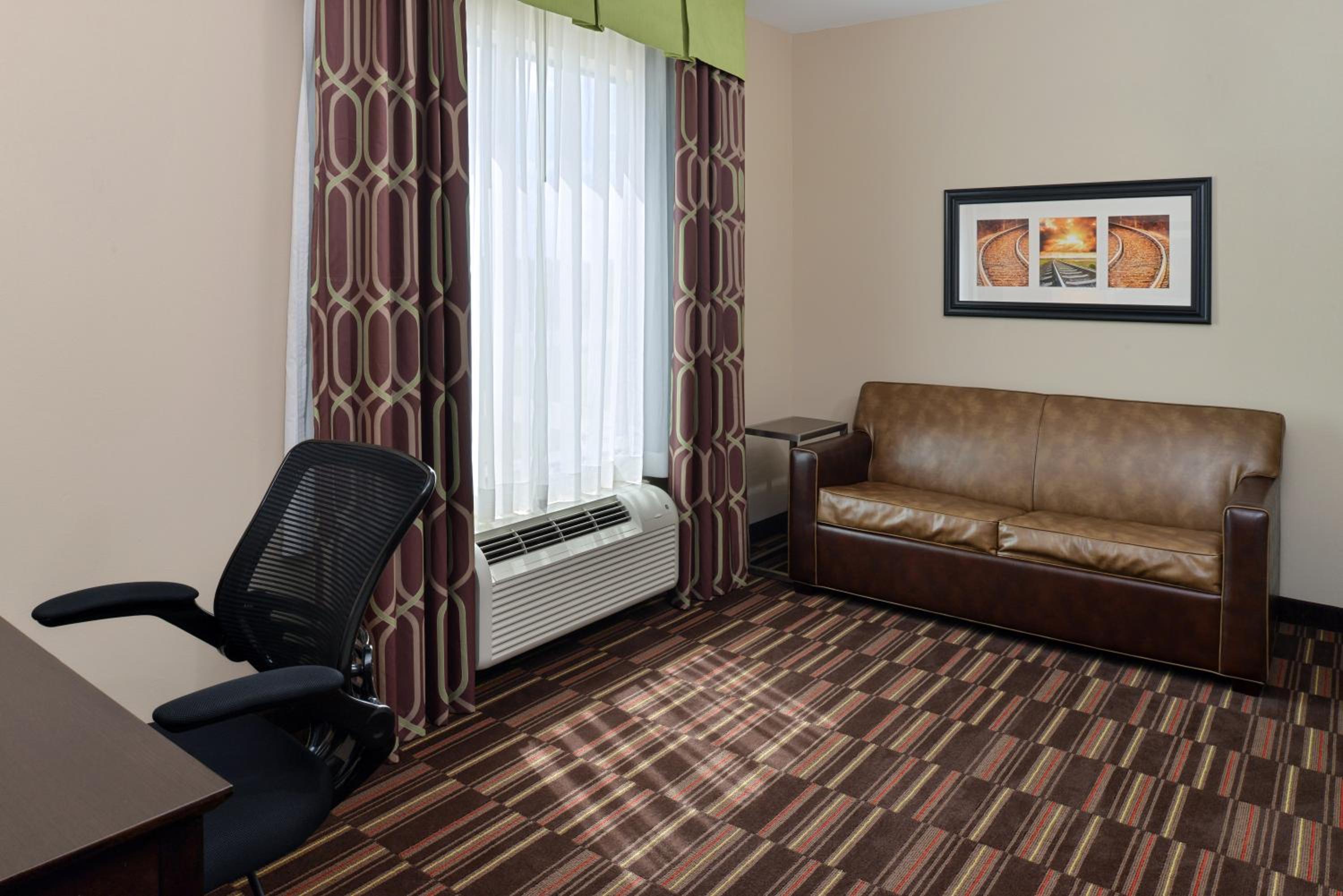 One-Bedroom Suite with Two Queen Beds