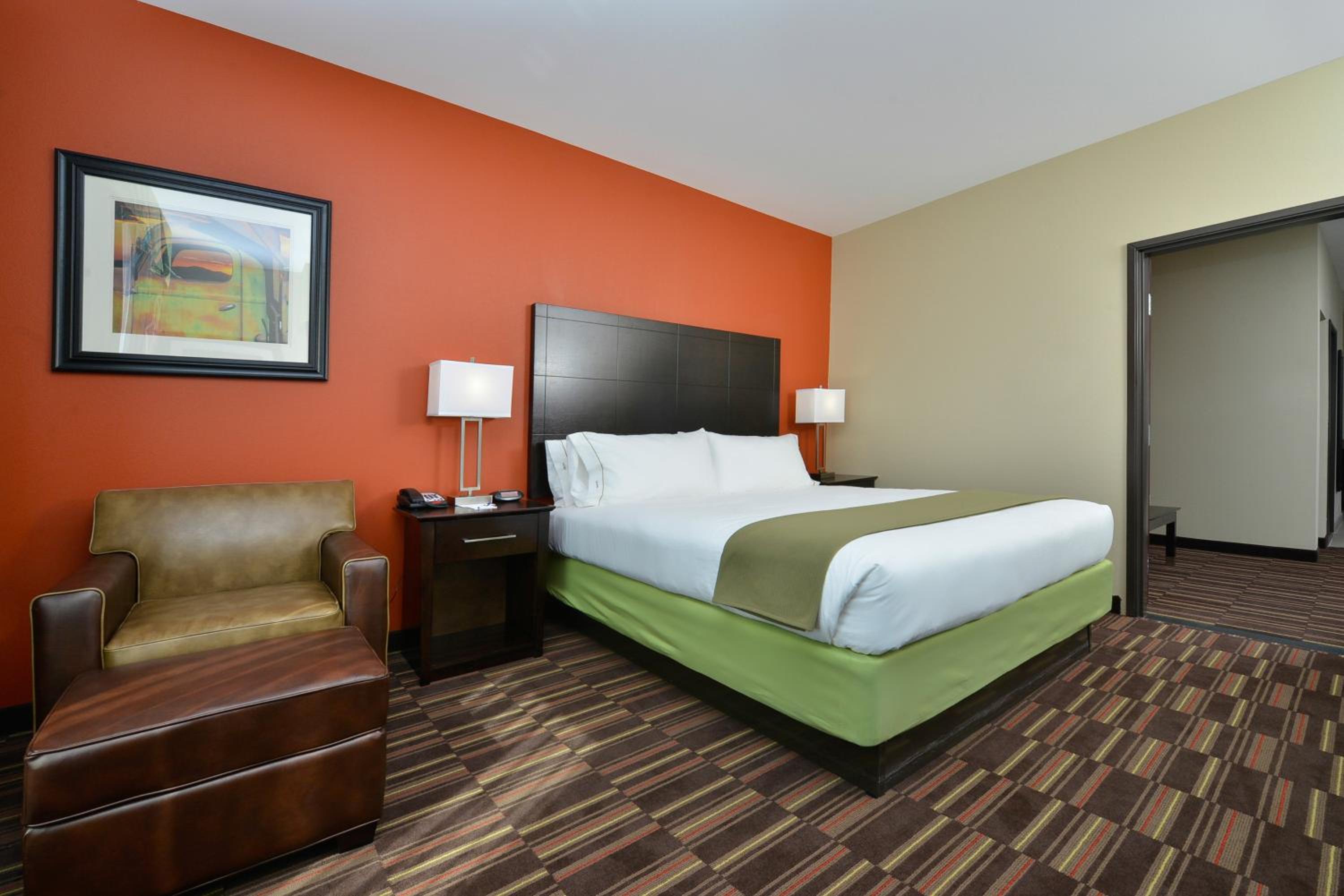 One-Bedroom King Suite