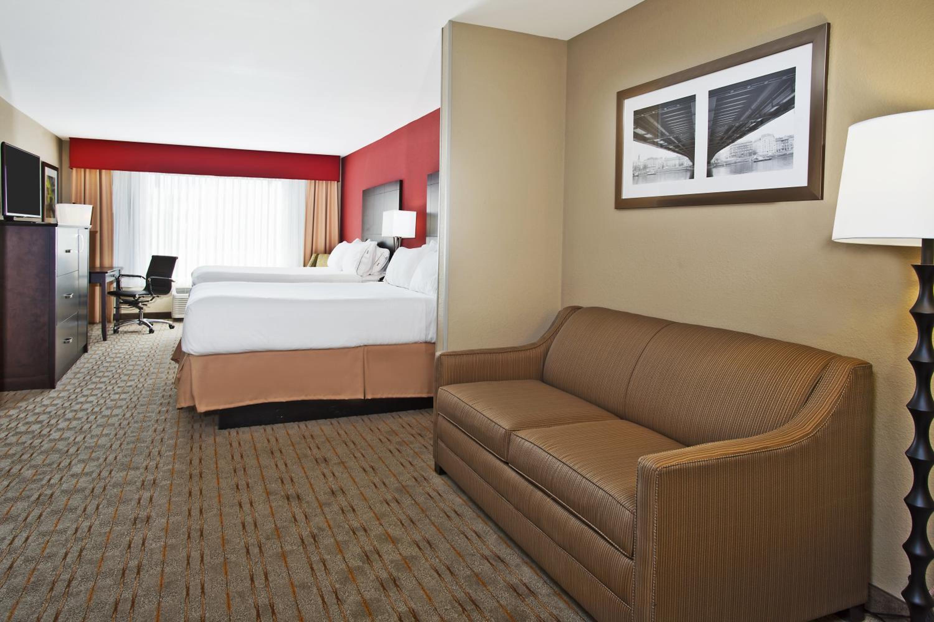 Suite with Two Queen Beds - Communications Access photo 1