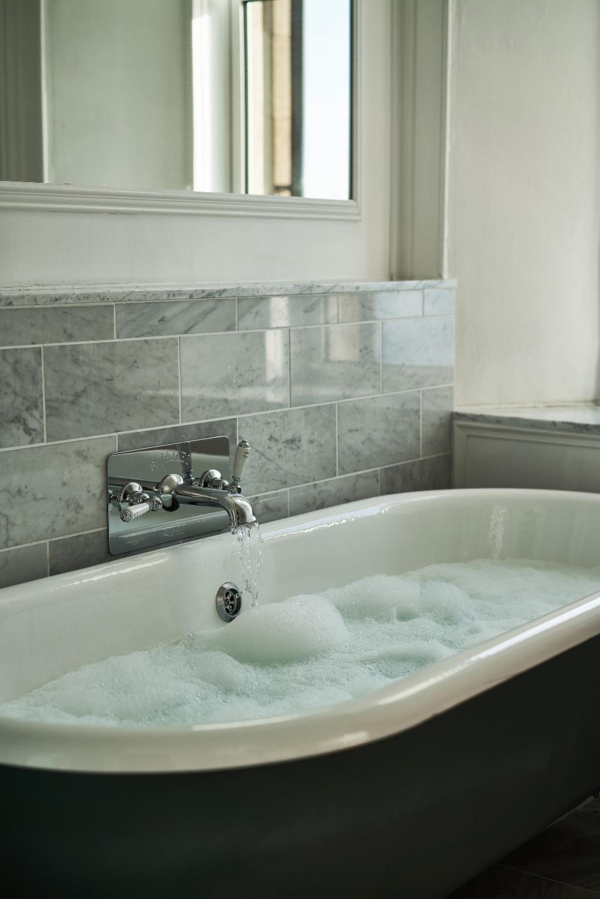 Bay View Junior Suite - Photo 4