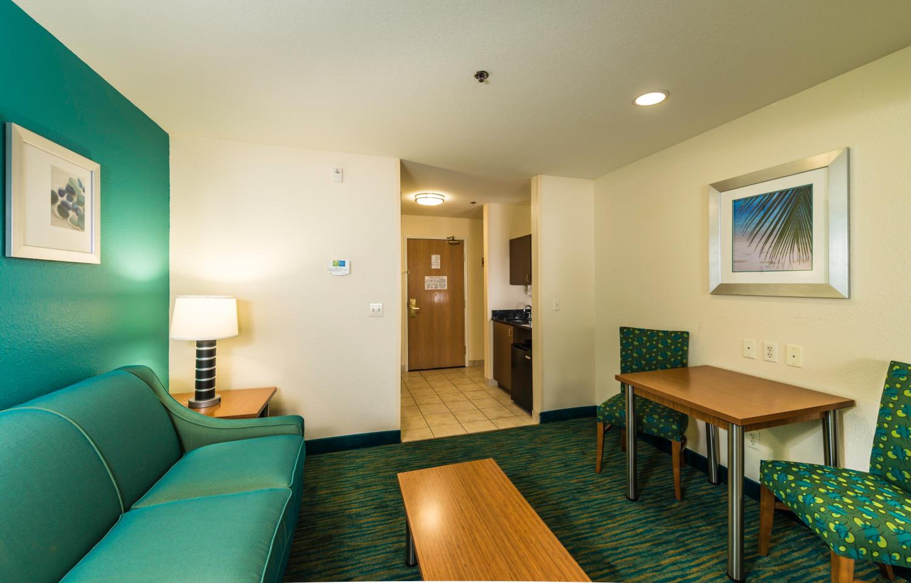 King Suite - Photo 3