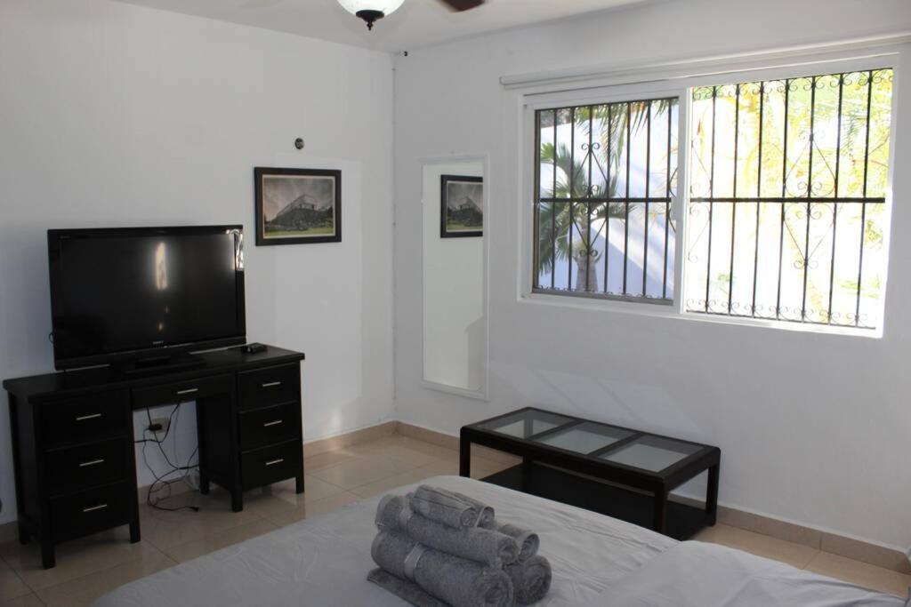 Three-Bedroom House photo 2