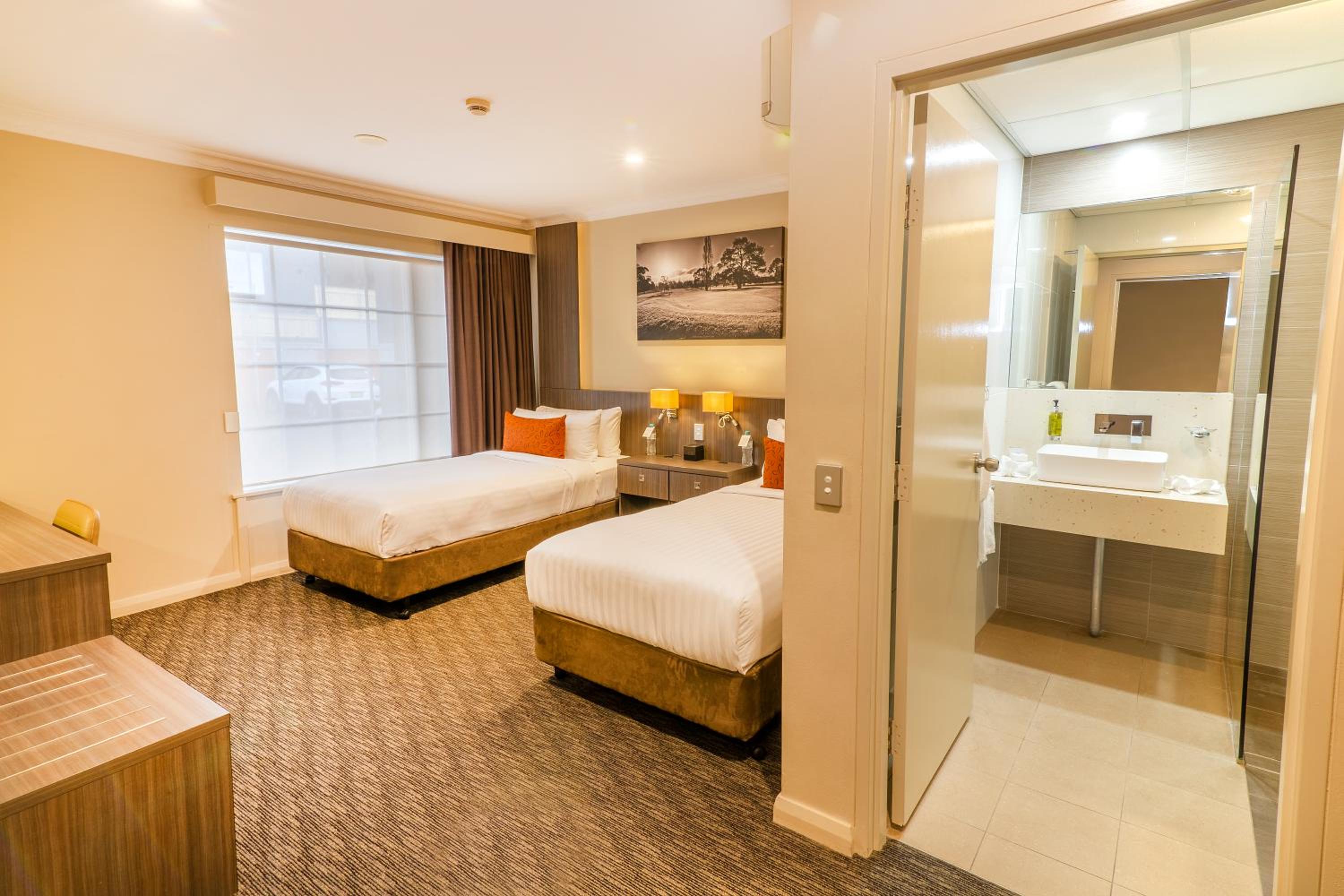 Deluxe Twin Room