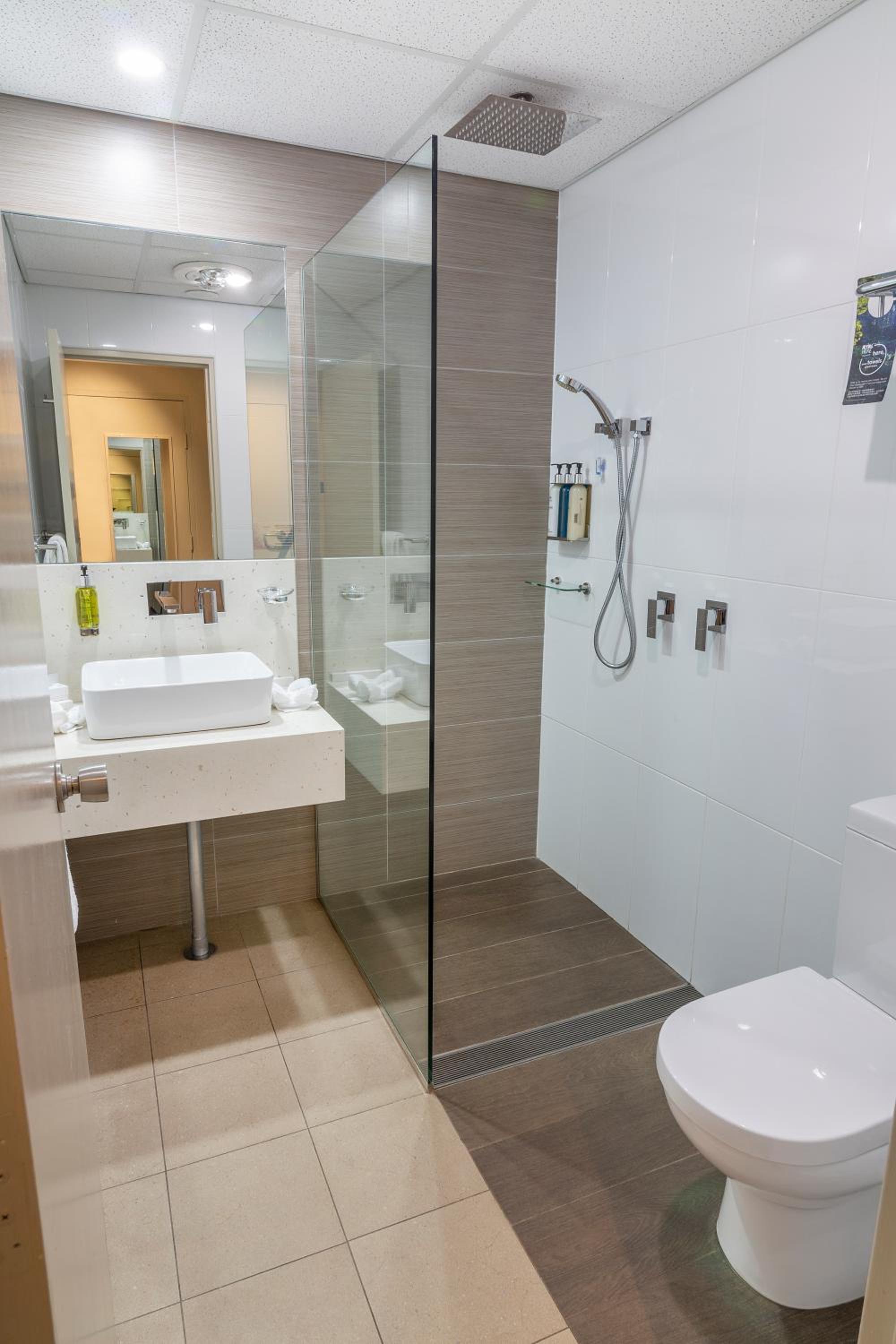 Deluxe Triple Room photo 2
