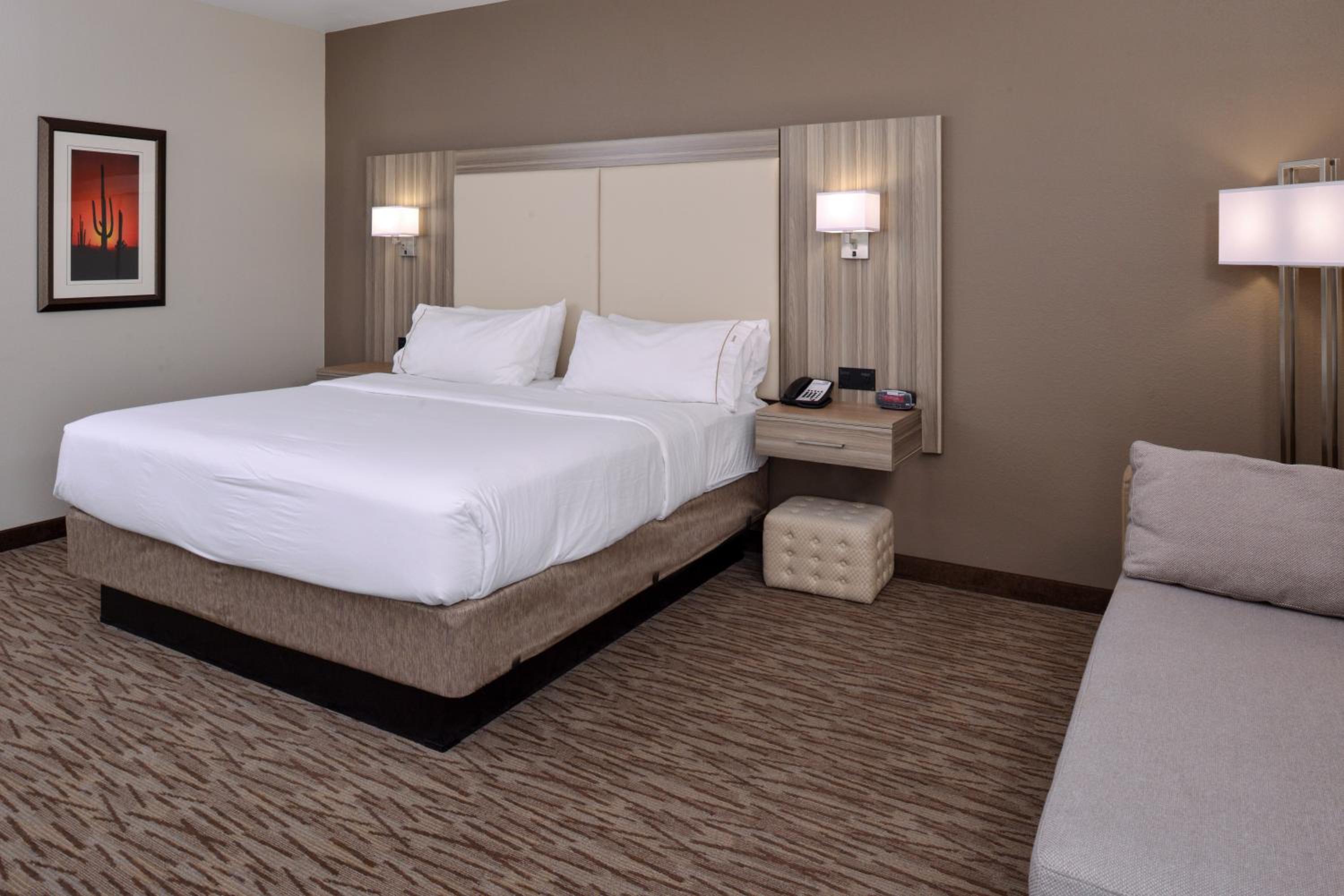 Standard King Room photo 2