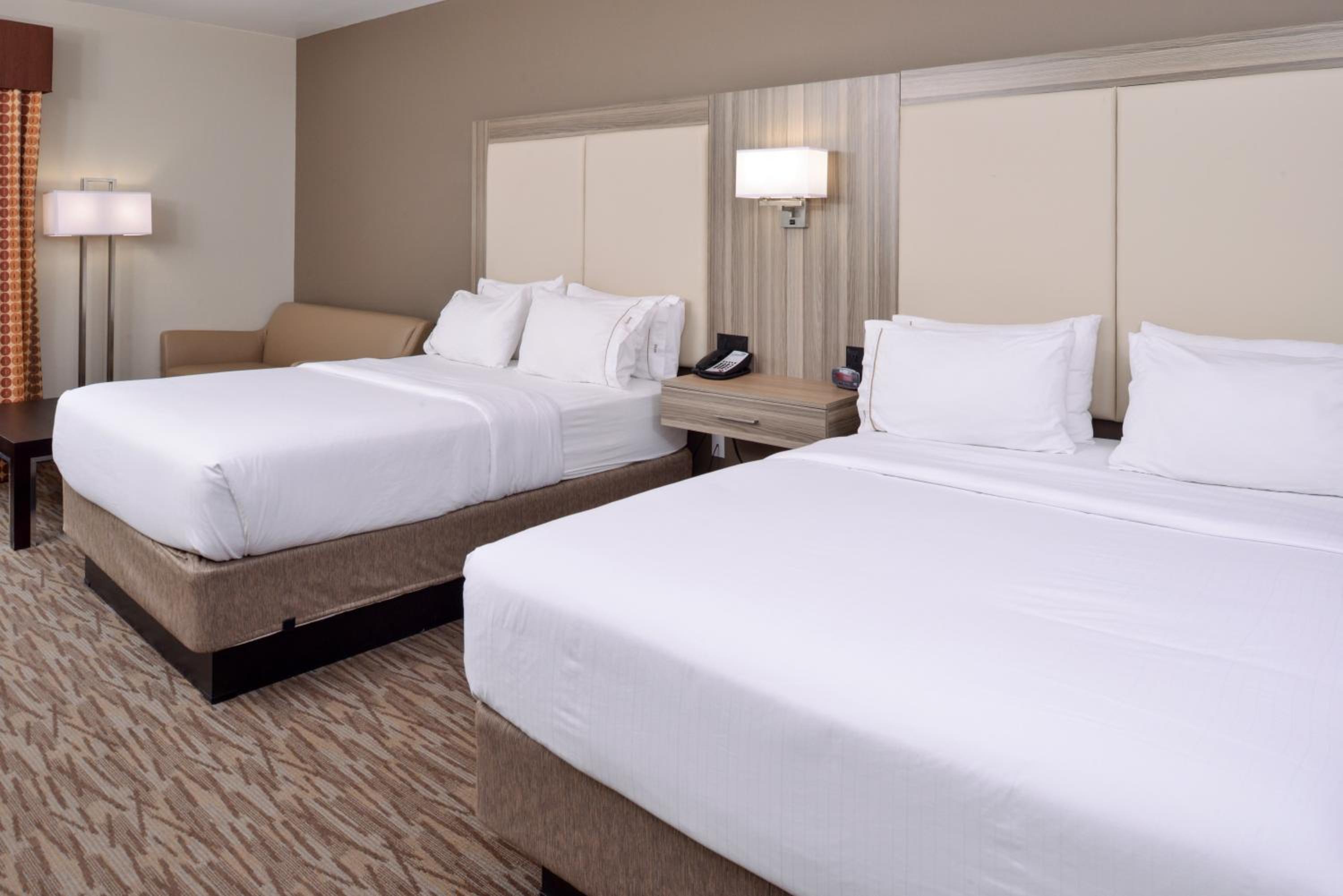 Twin Room - Mobility Access/Hearing Accessible photo 3