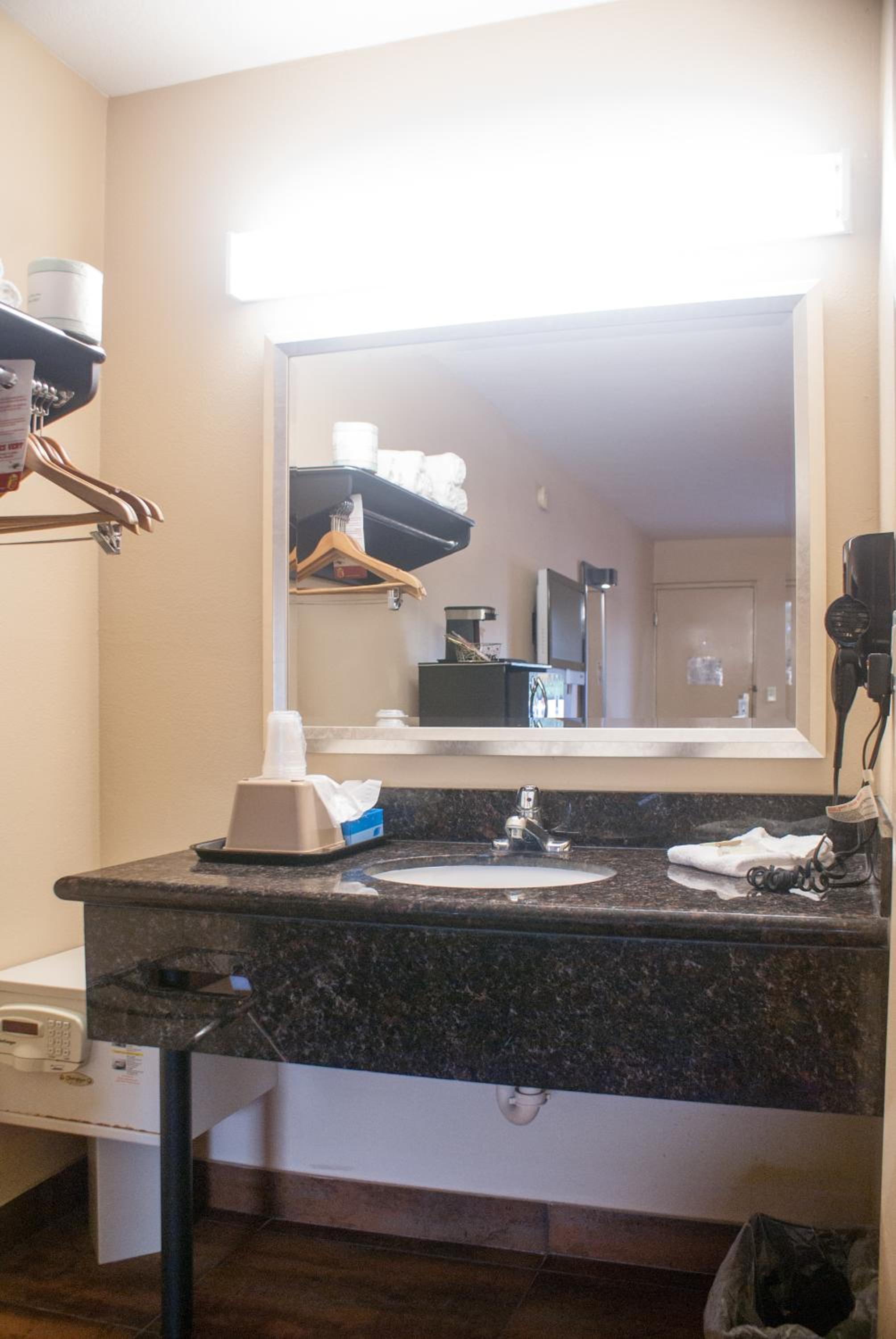 Super 8 by Wyndham Kissimmee/Maingate/Orlando Area, Photo 5