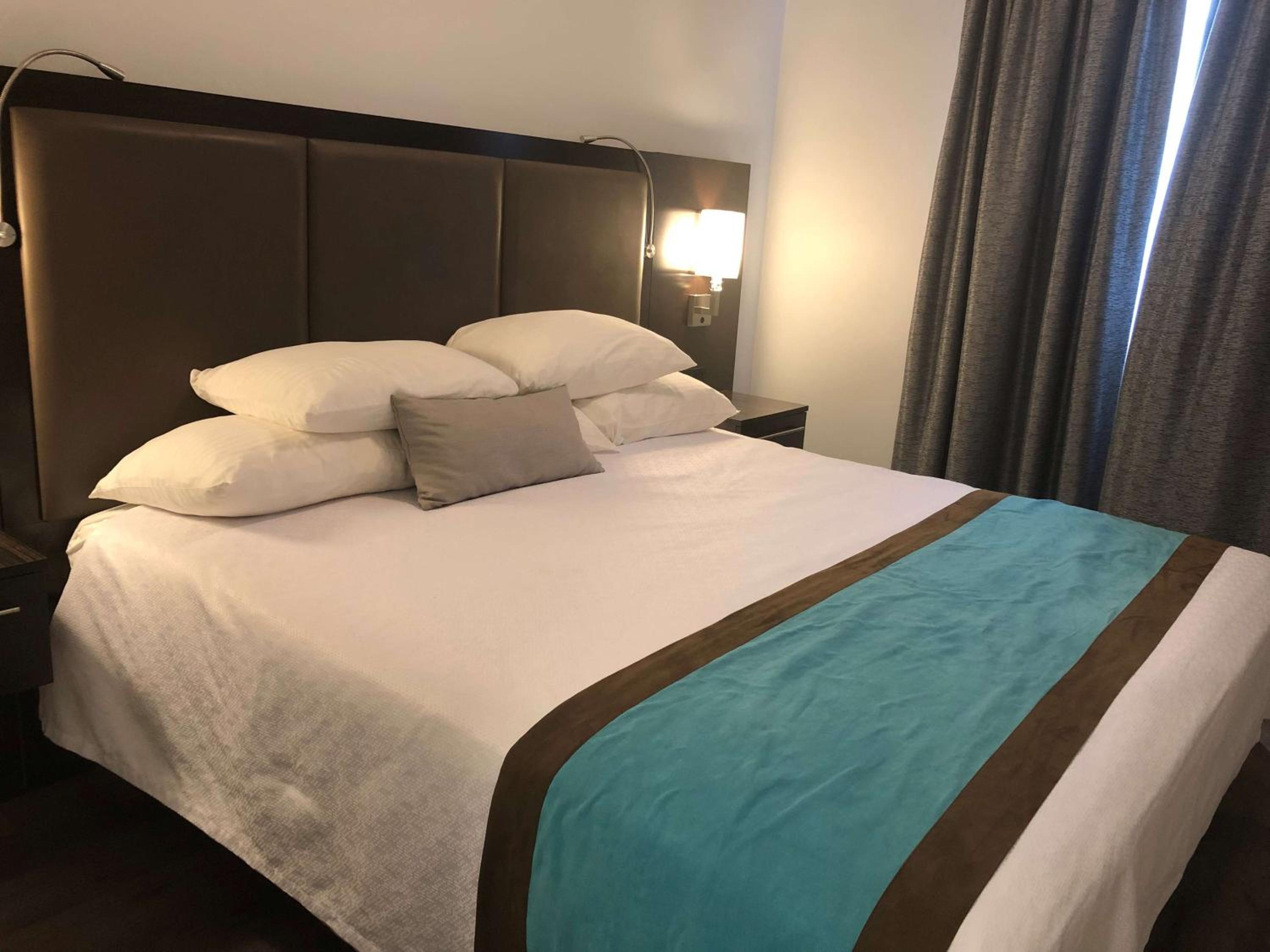 Suite with Two King Beds and Sofa Bed - Non-Smoking photo 1