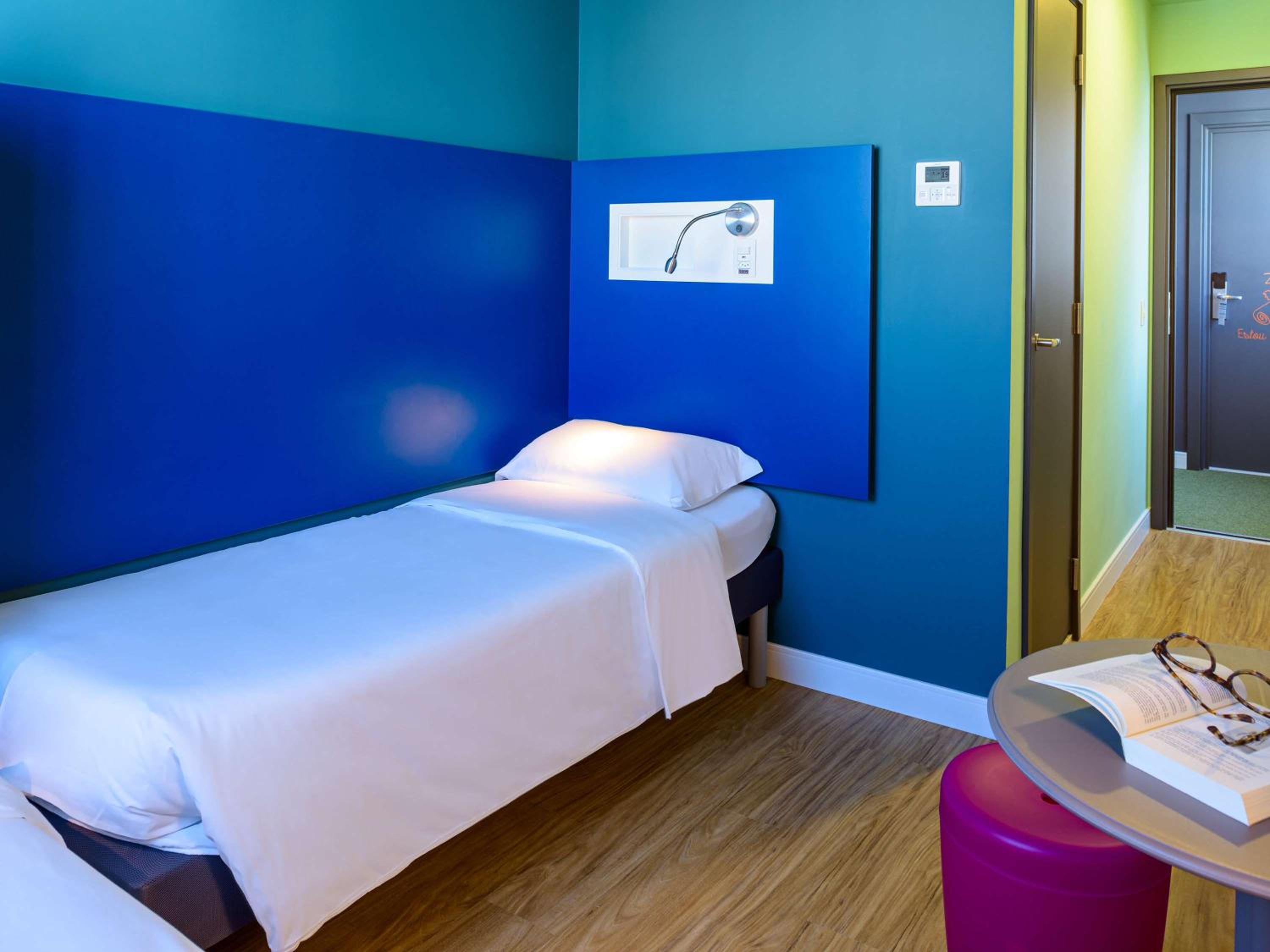 Apartment with Twin Beds photo 2