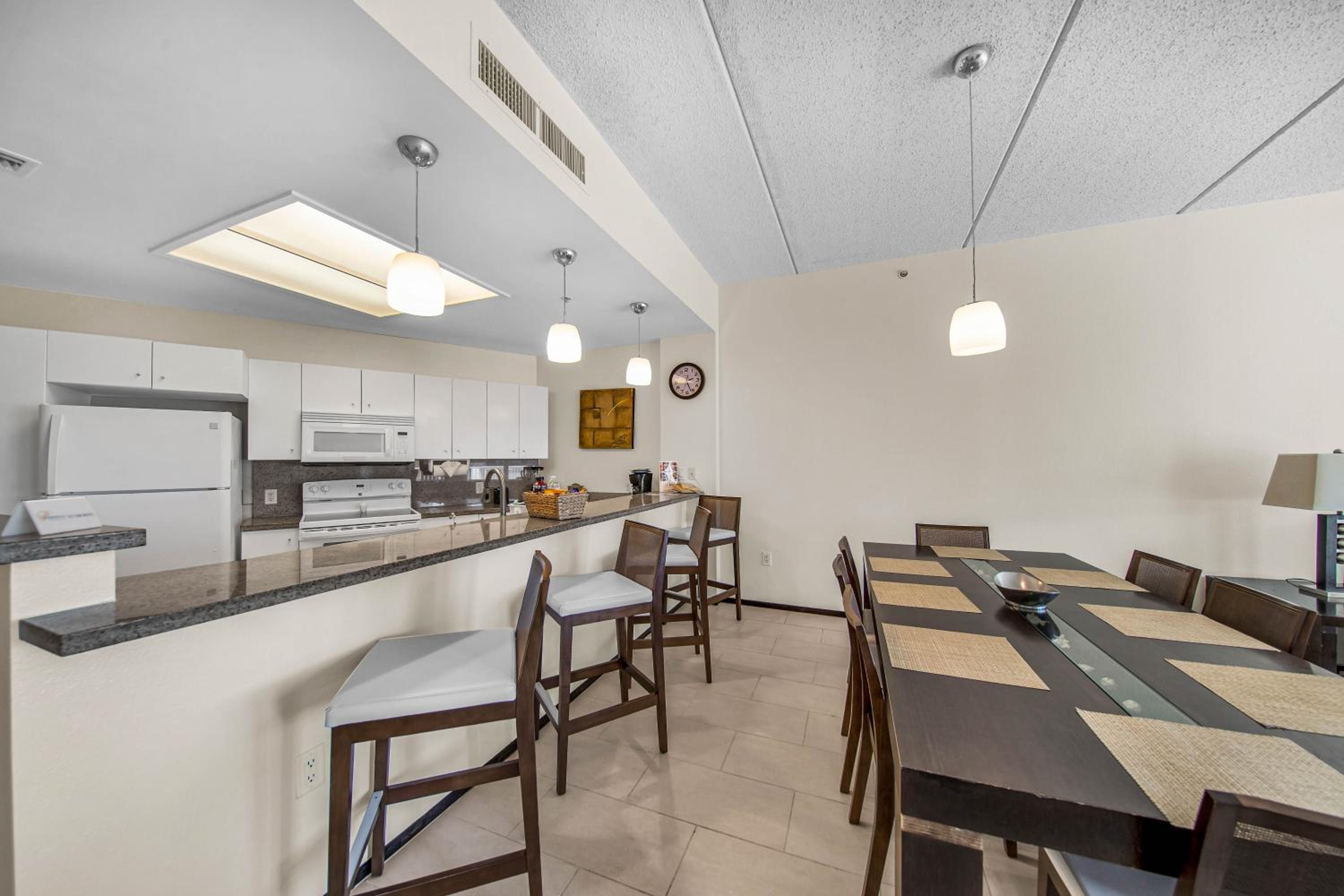 Three-Bedroom Apartment - Photo 2