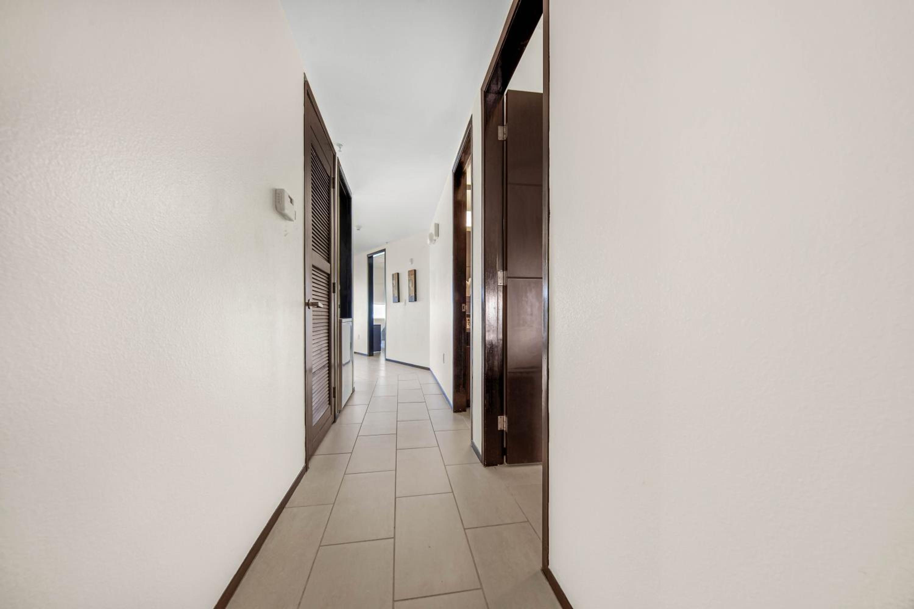 Three-Bedroom Apartment - Photo 14