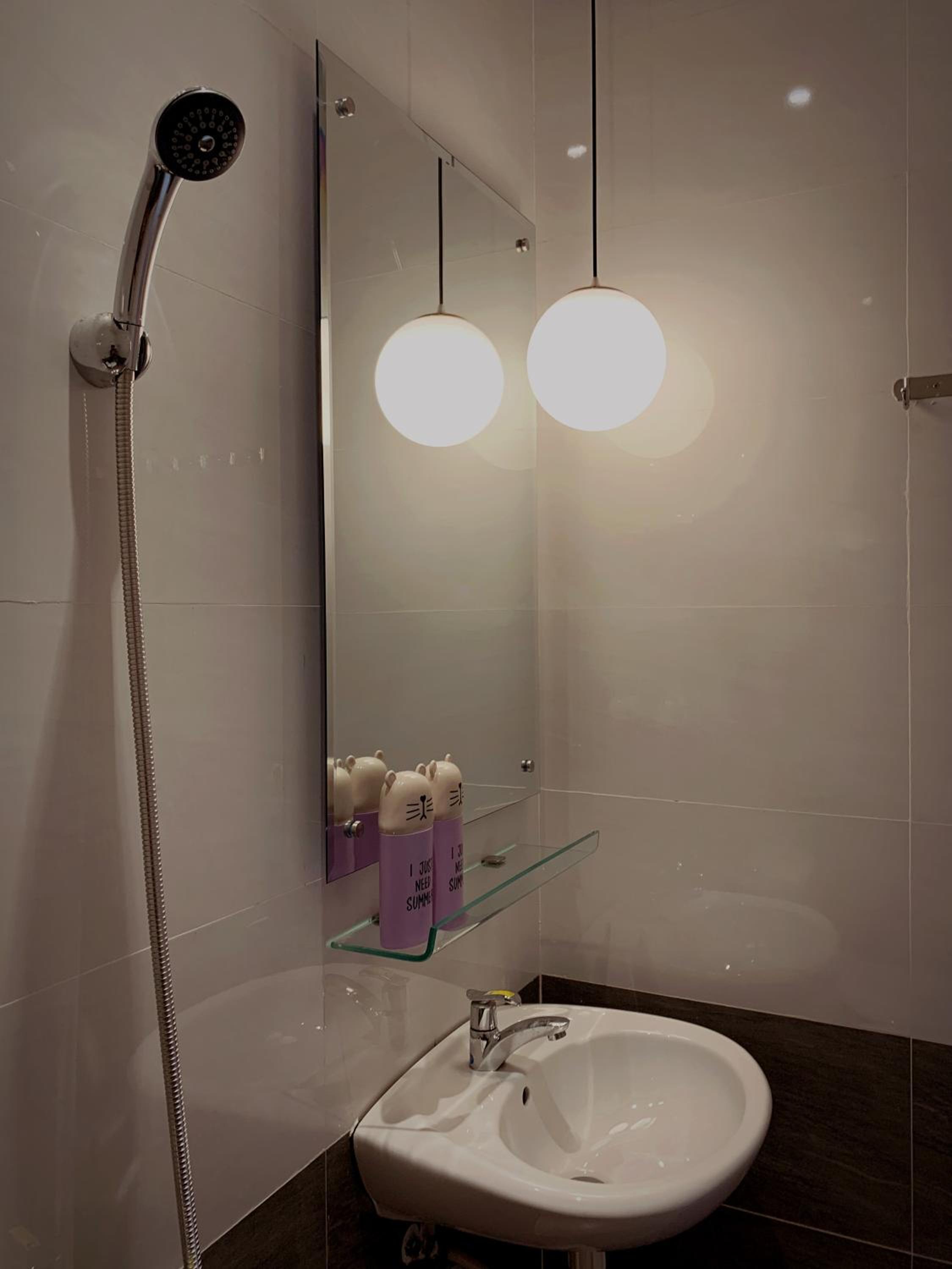 Deluxe Double Room with Balcony - Photo 3