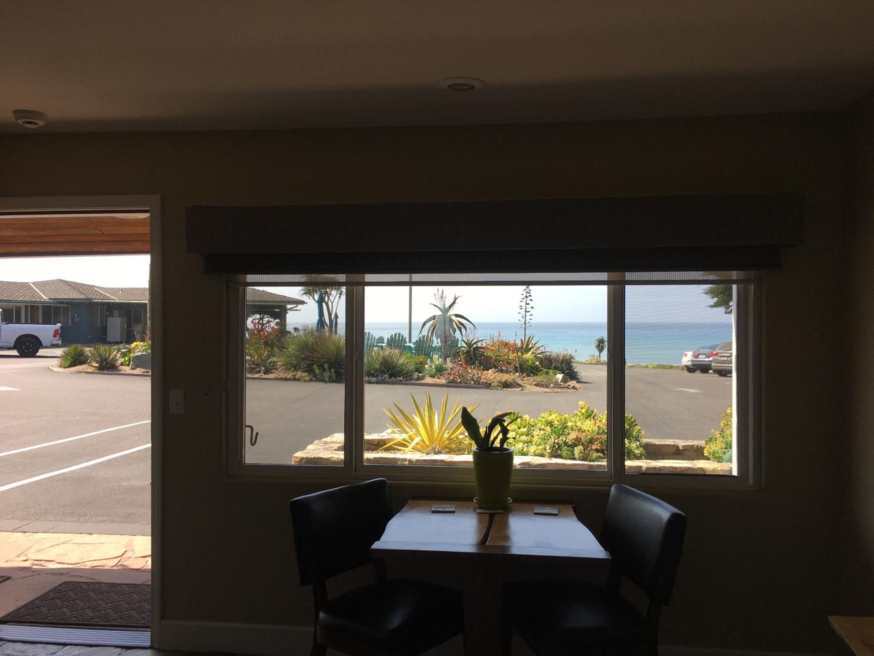 King Room with Partial Sea View photo 2