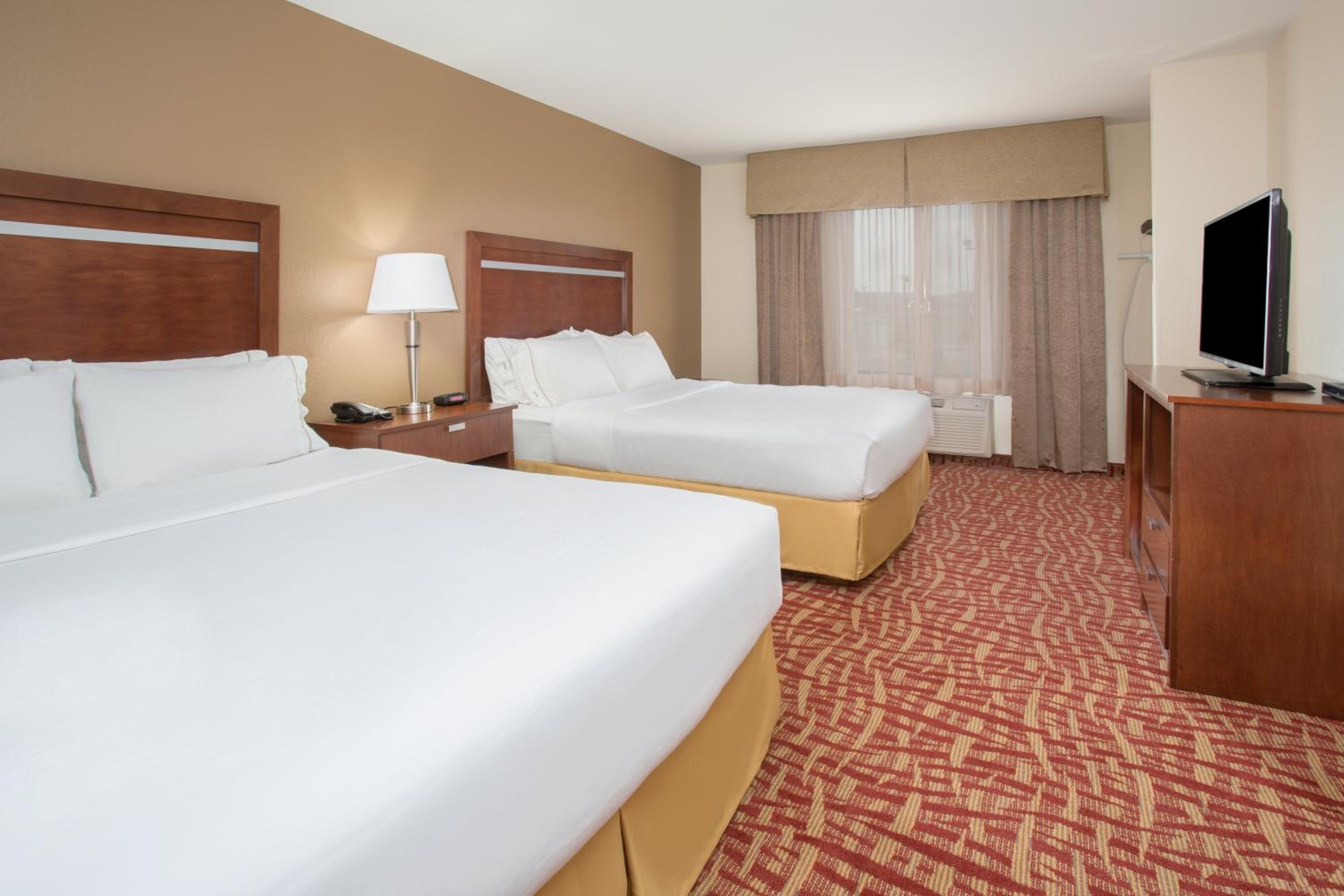 One-Bedroom Suite - Disability Access/Non-Smoking photo 1