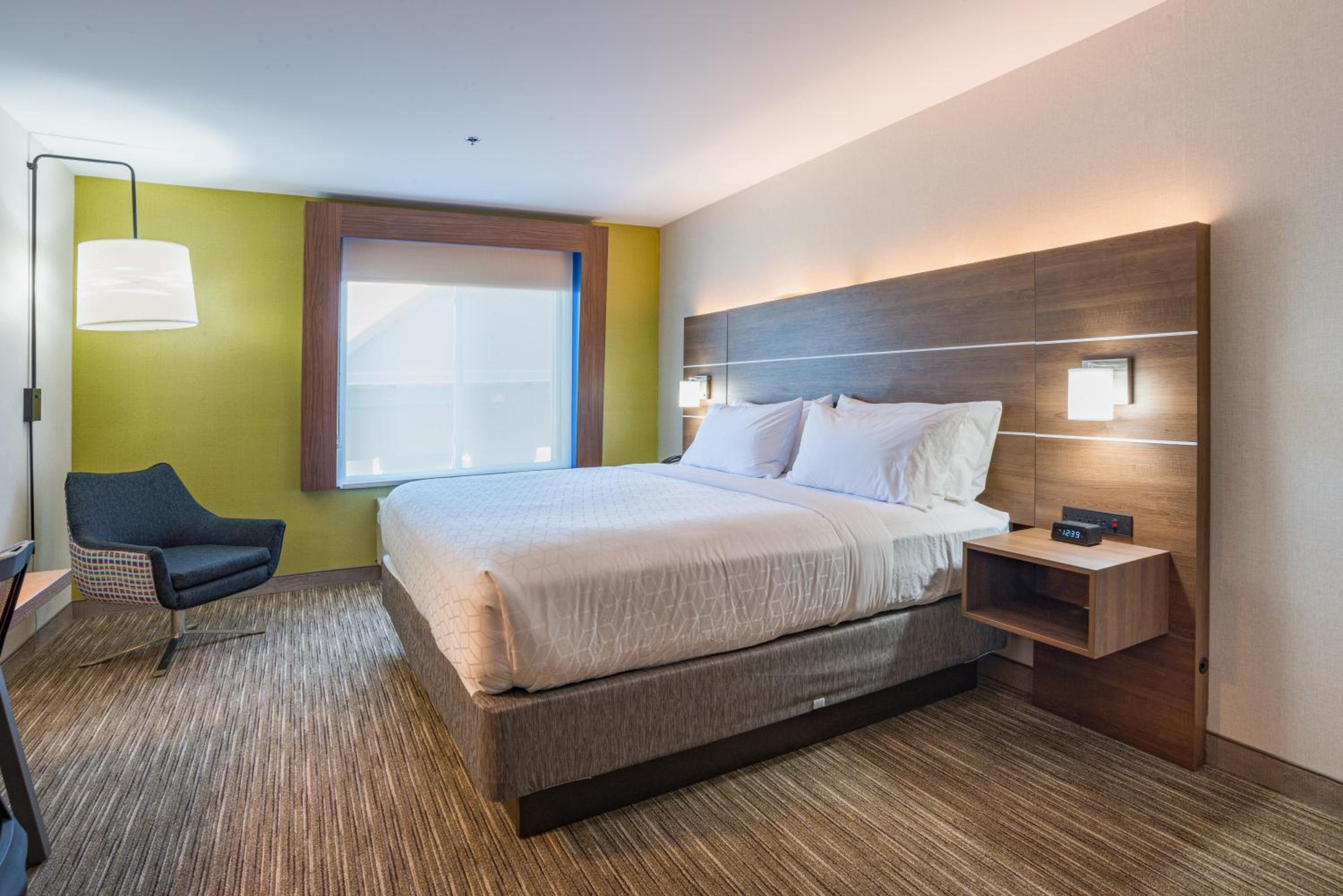 Standard King Room - Photo 1