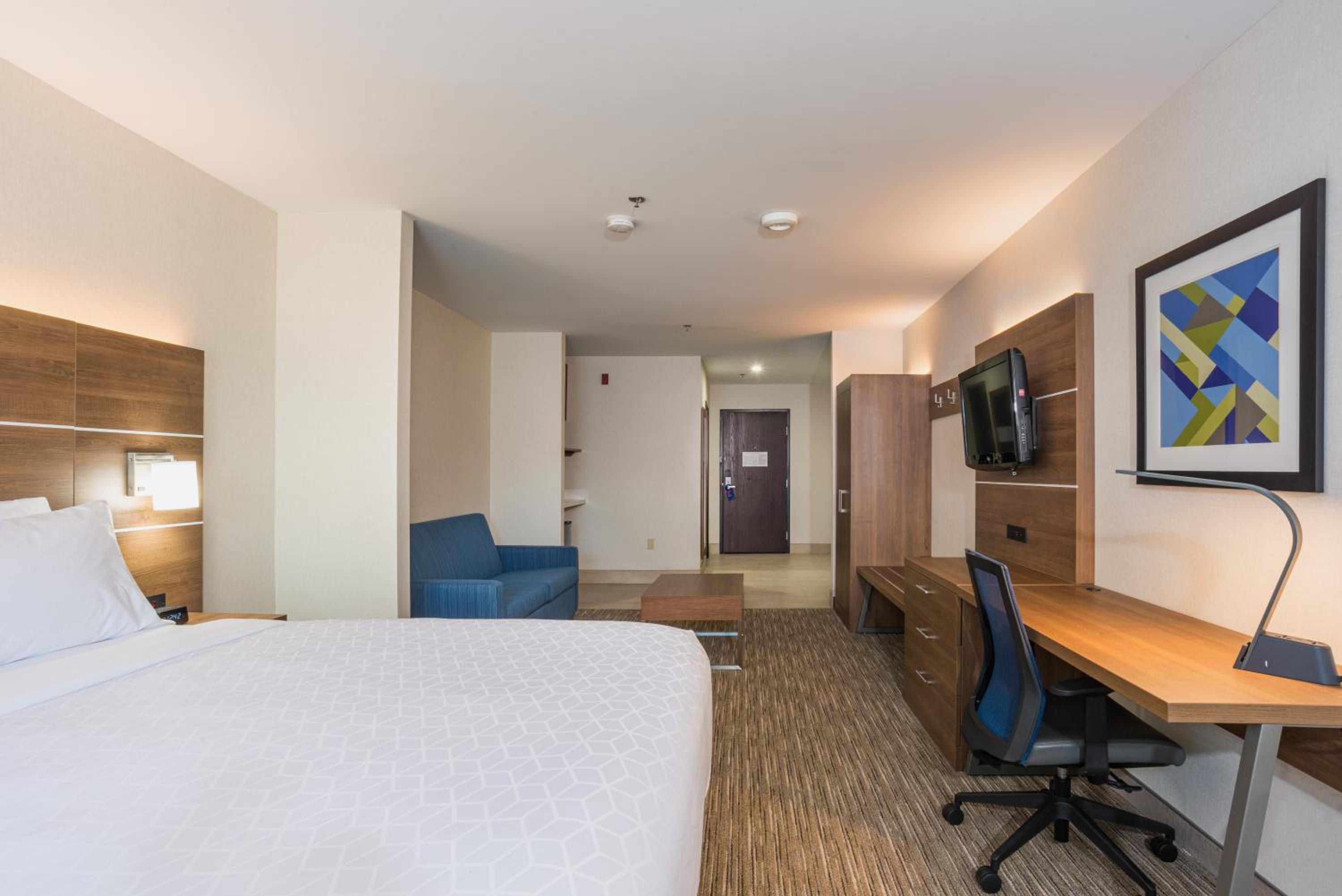 King Suite - Photo 2