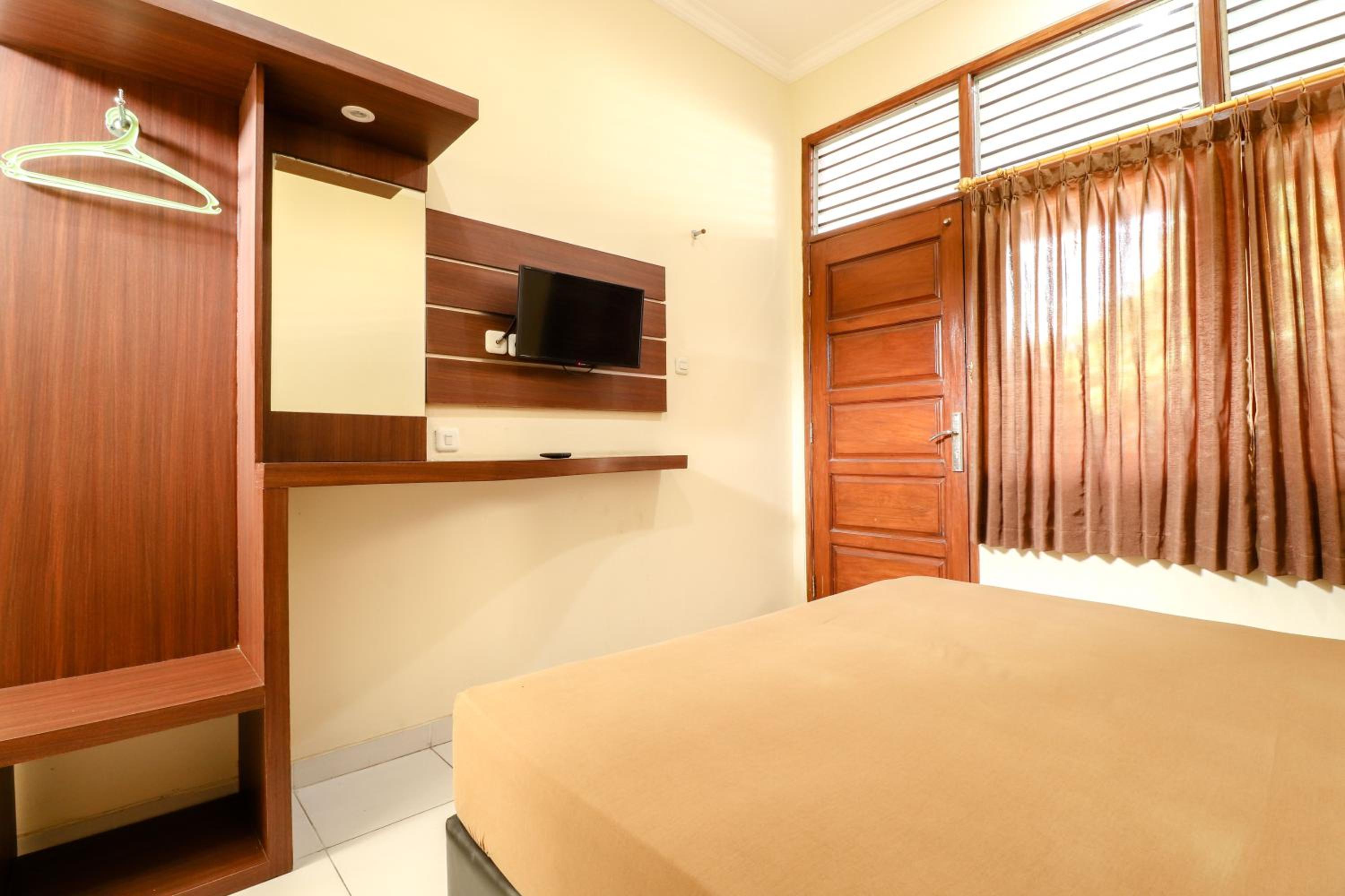 Deluxe Room - Photo 2