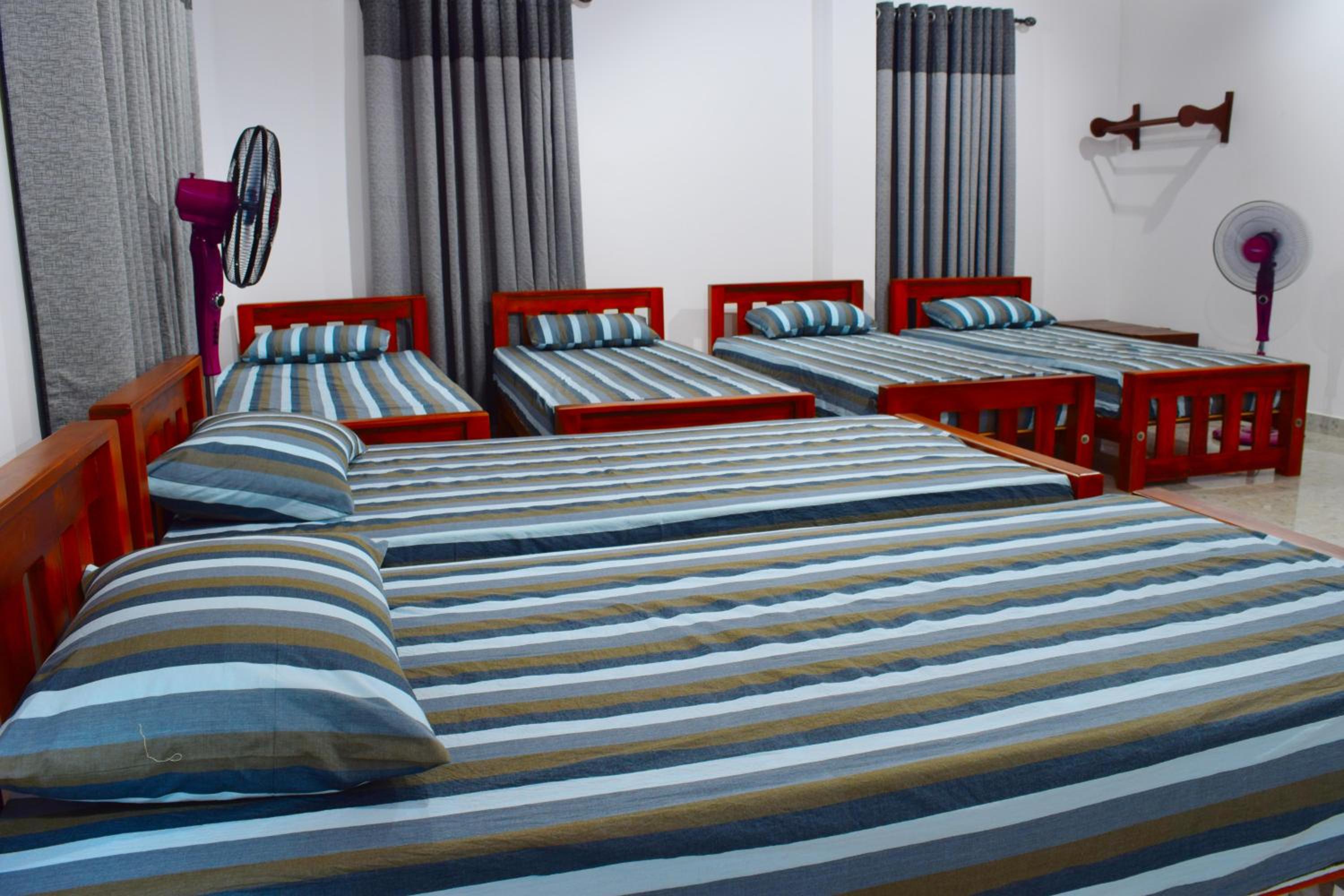 Bed in 6-Bed Dormitory Room photo 1