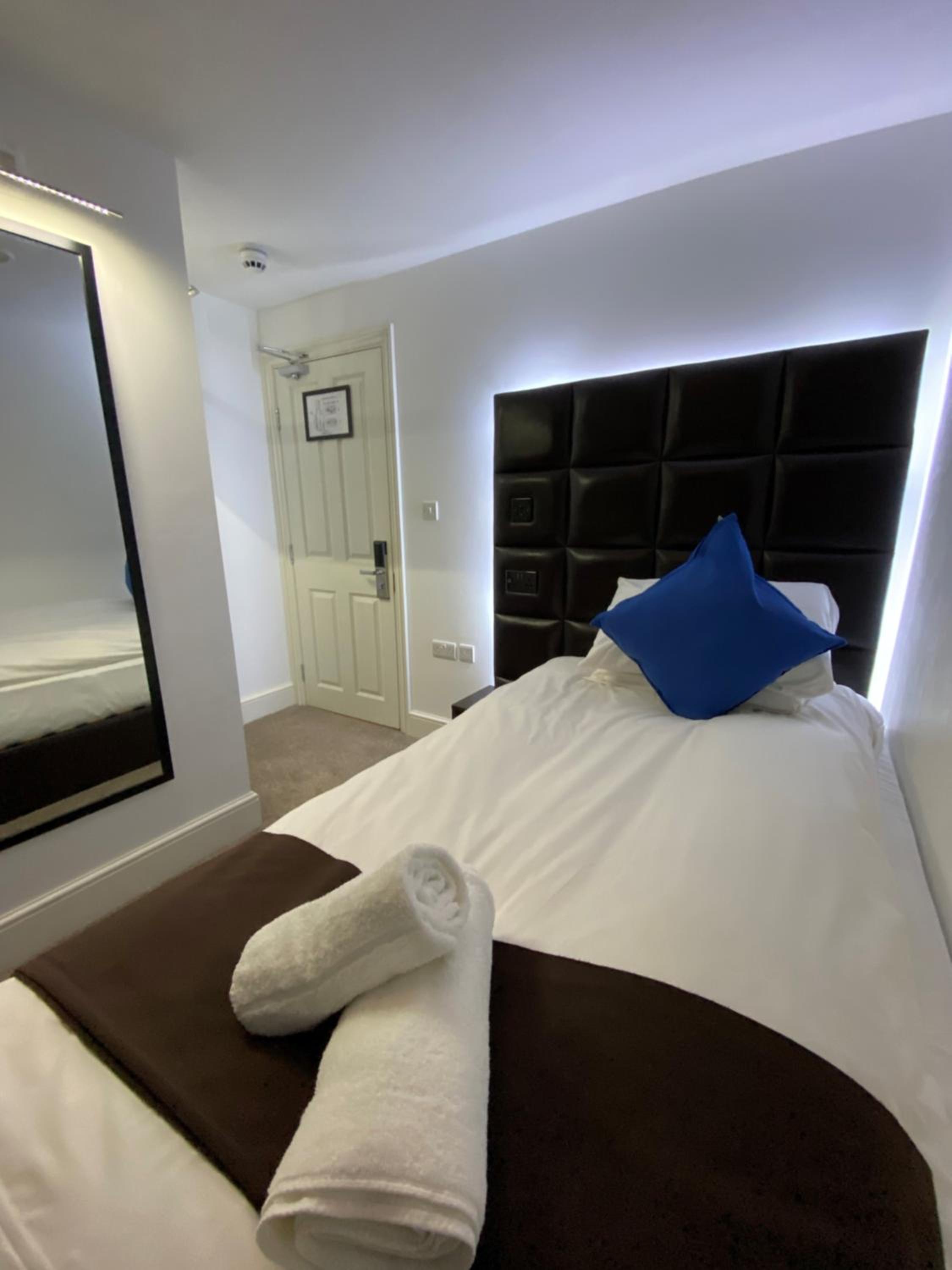 Single Room photo 2