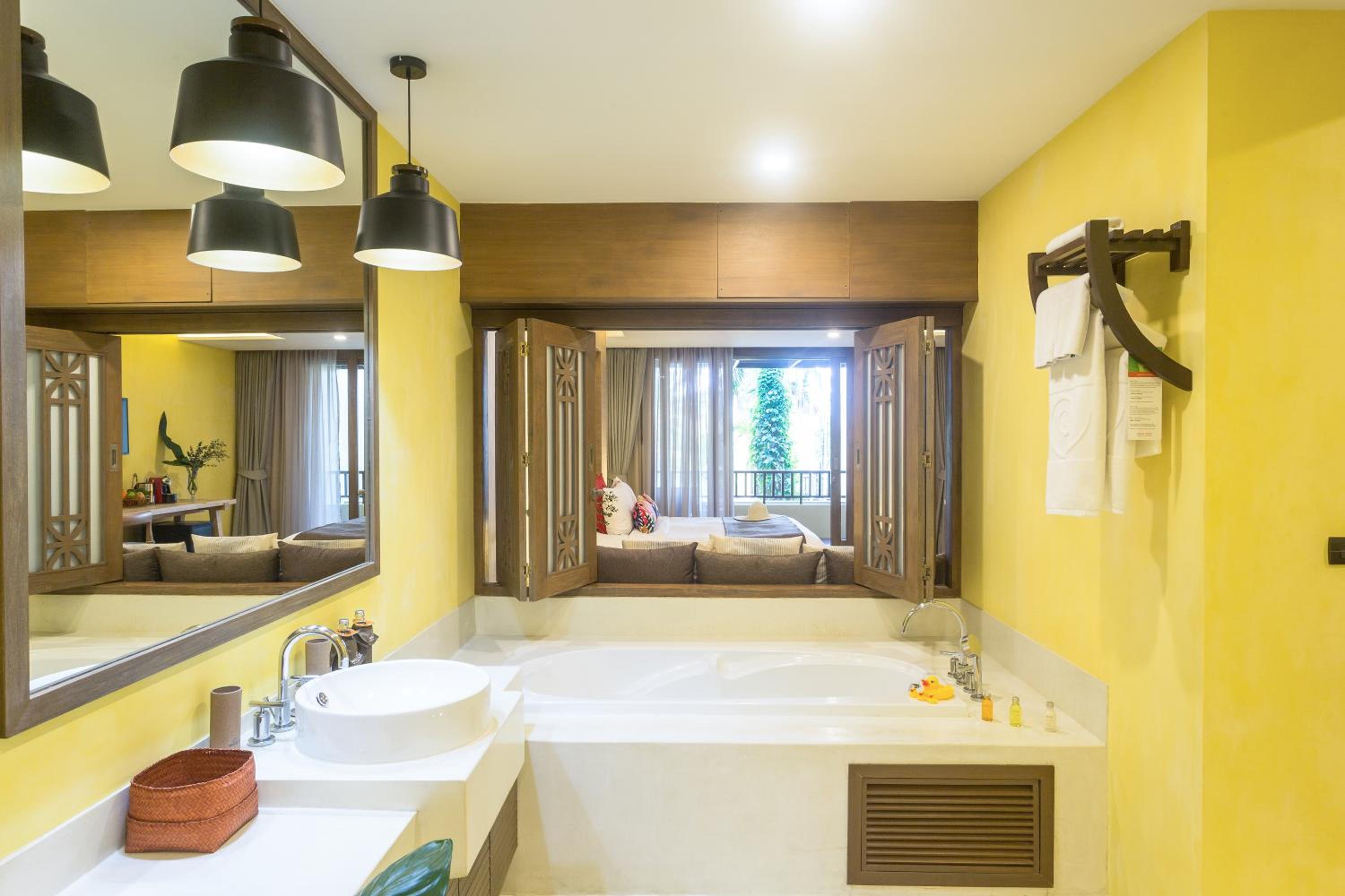 Deluxe Double or Twin Room with Balcony - Photo 2