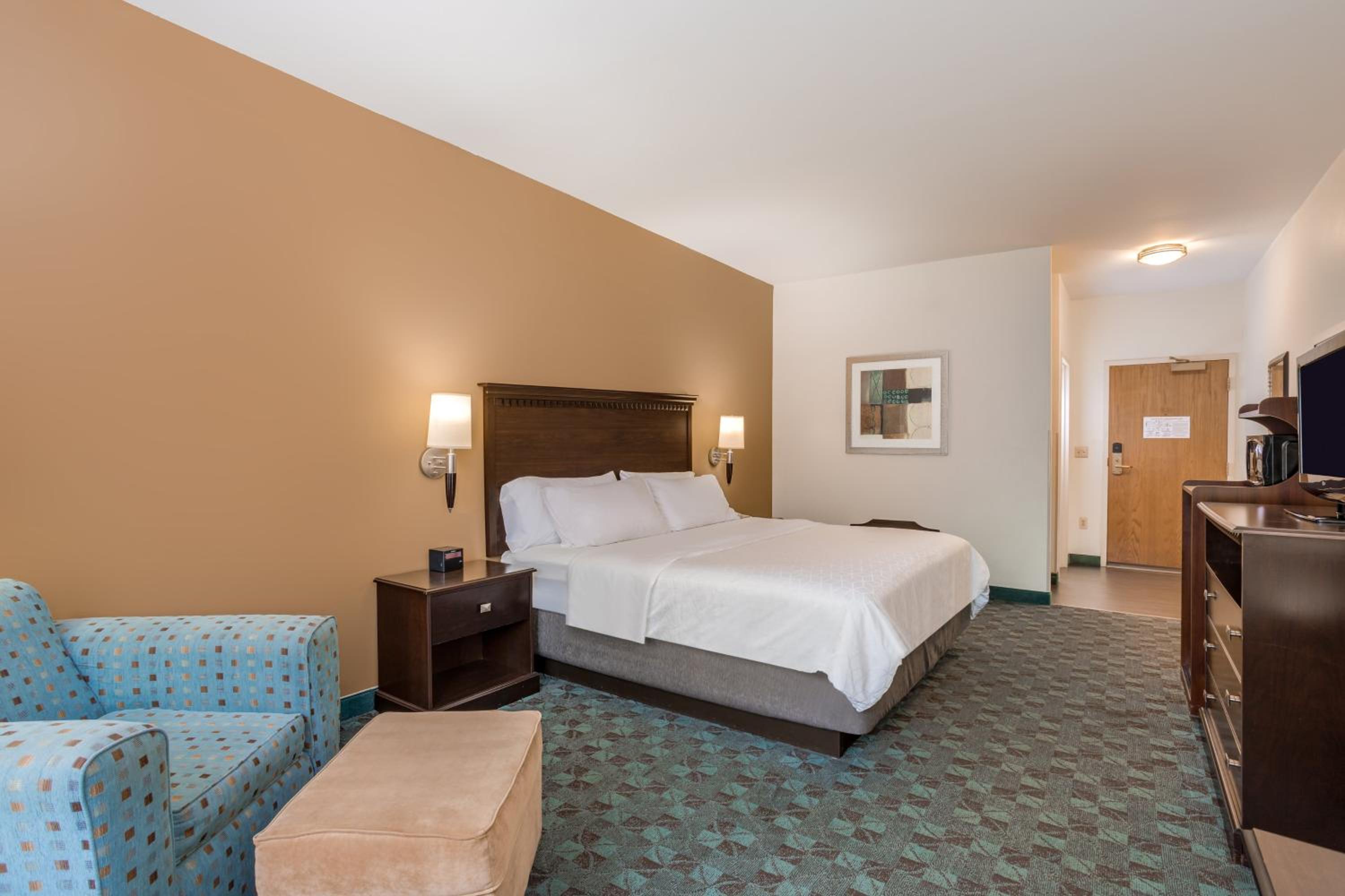 Standard King Room - Photo 2