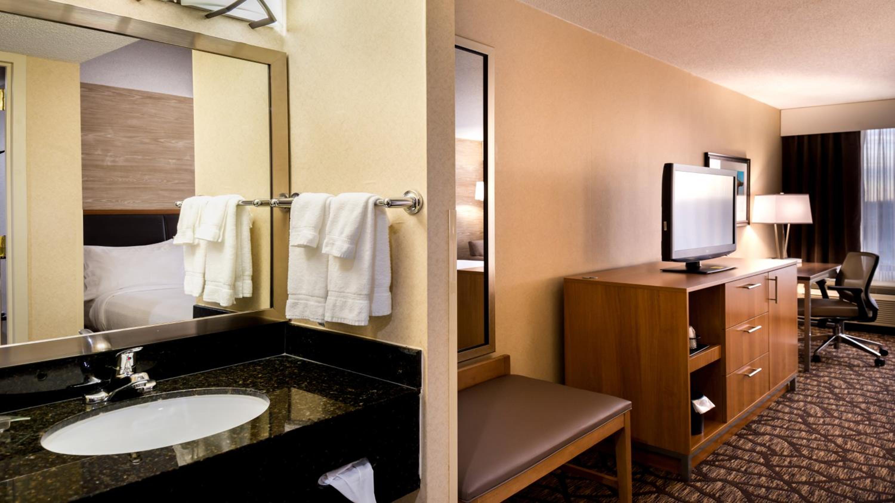 Standard Double Room with Two Double Beds - Photo 6