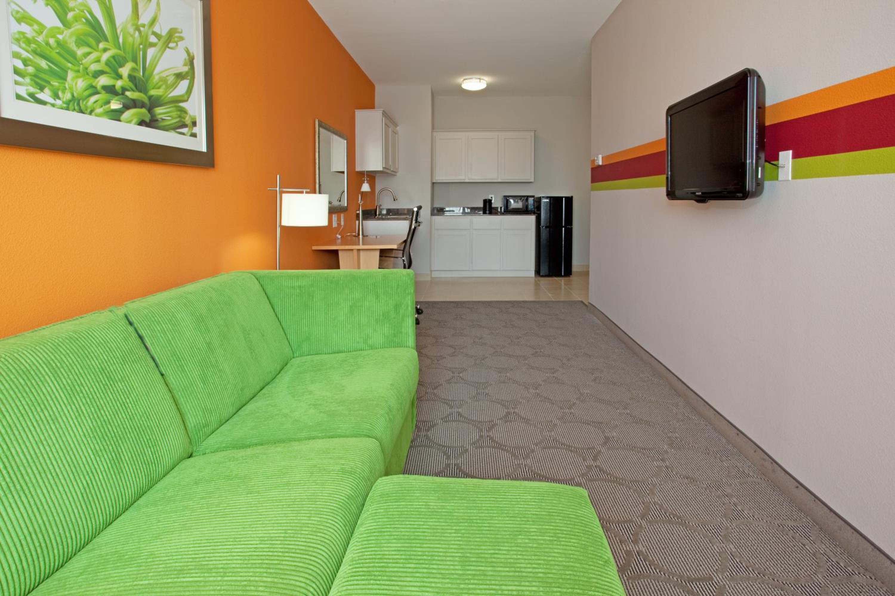 Two-Bedroom Suite with Two Bathrooms and Mobility Accessible Tub - Non-Smoking photo 1