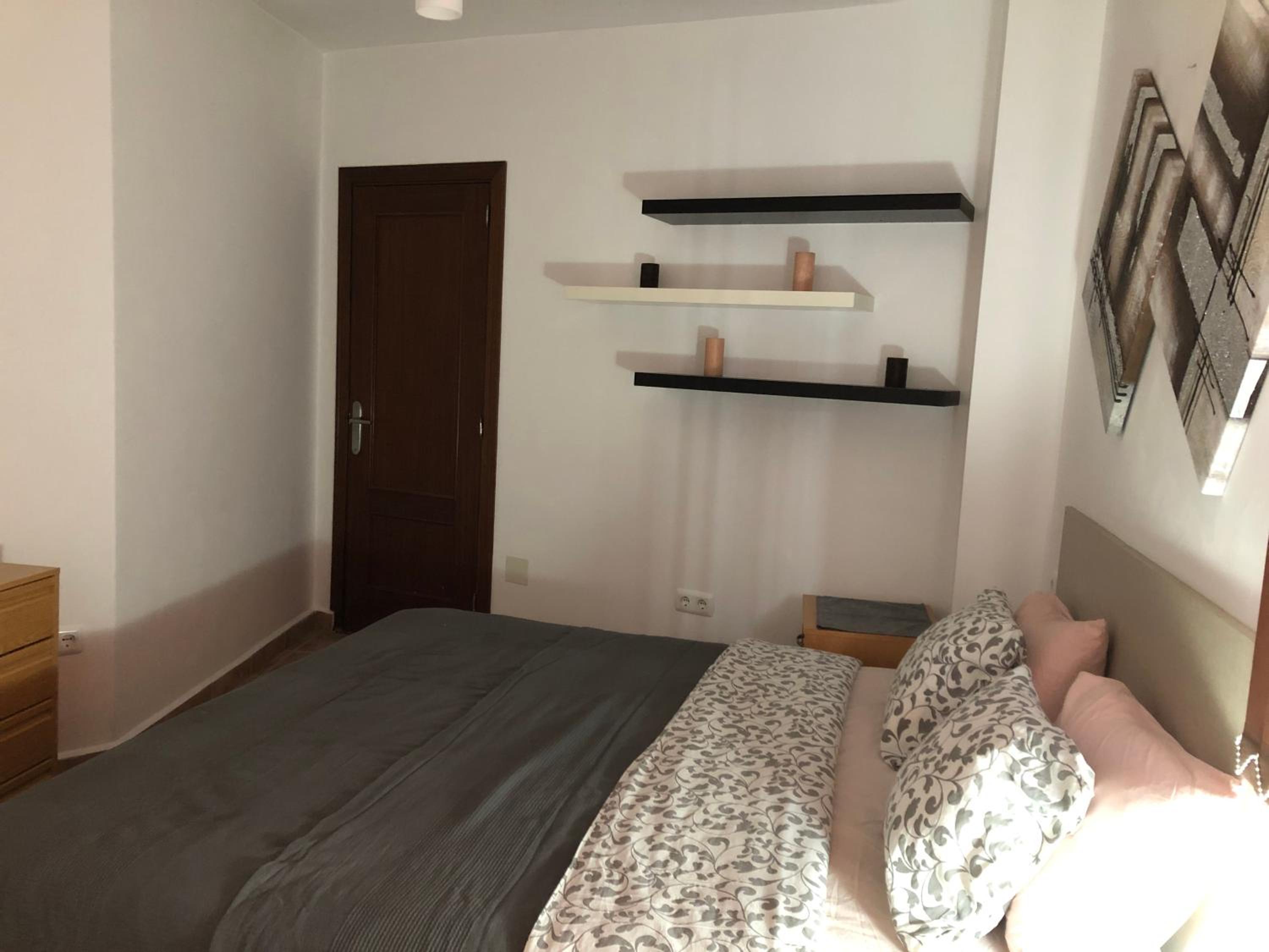 One-Bedroom Apartment with Fireplace - Photo 1