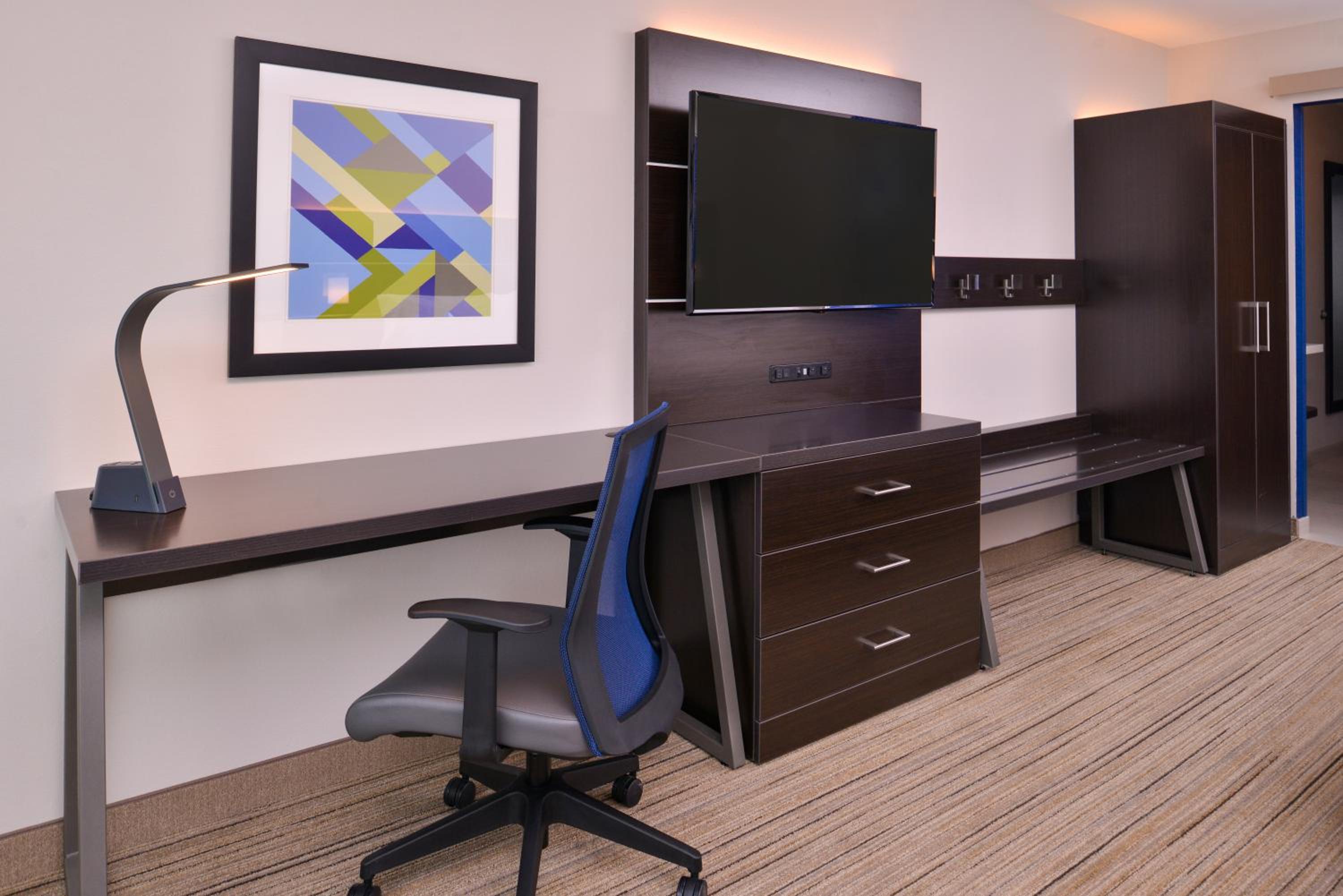 Standard King Room - Photo 1