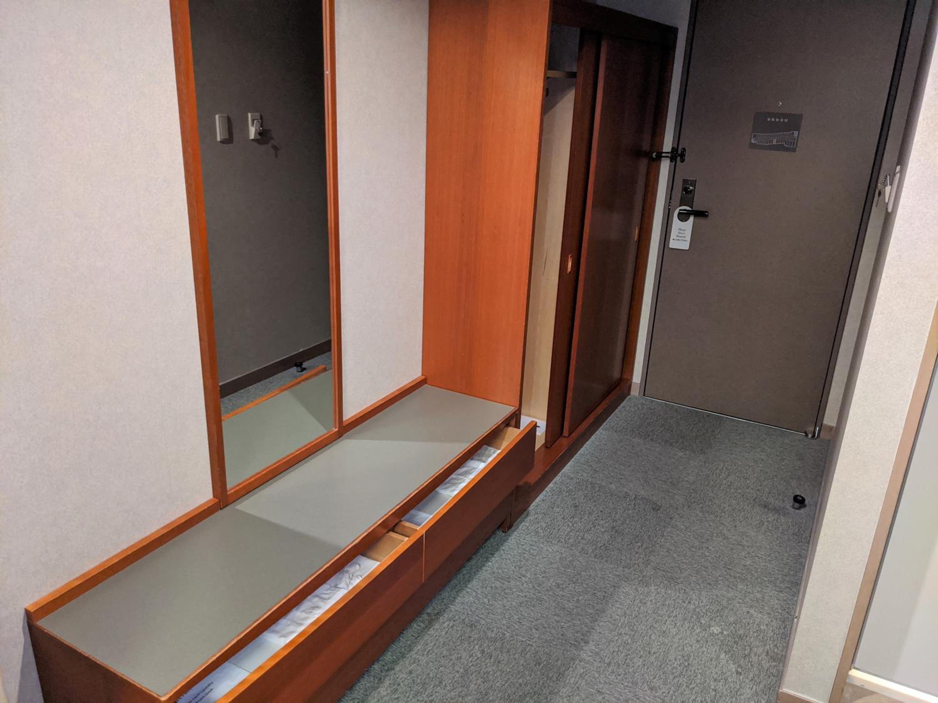 Twin Room - Photo 3