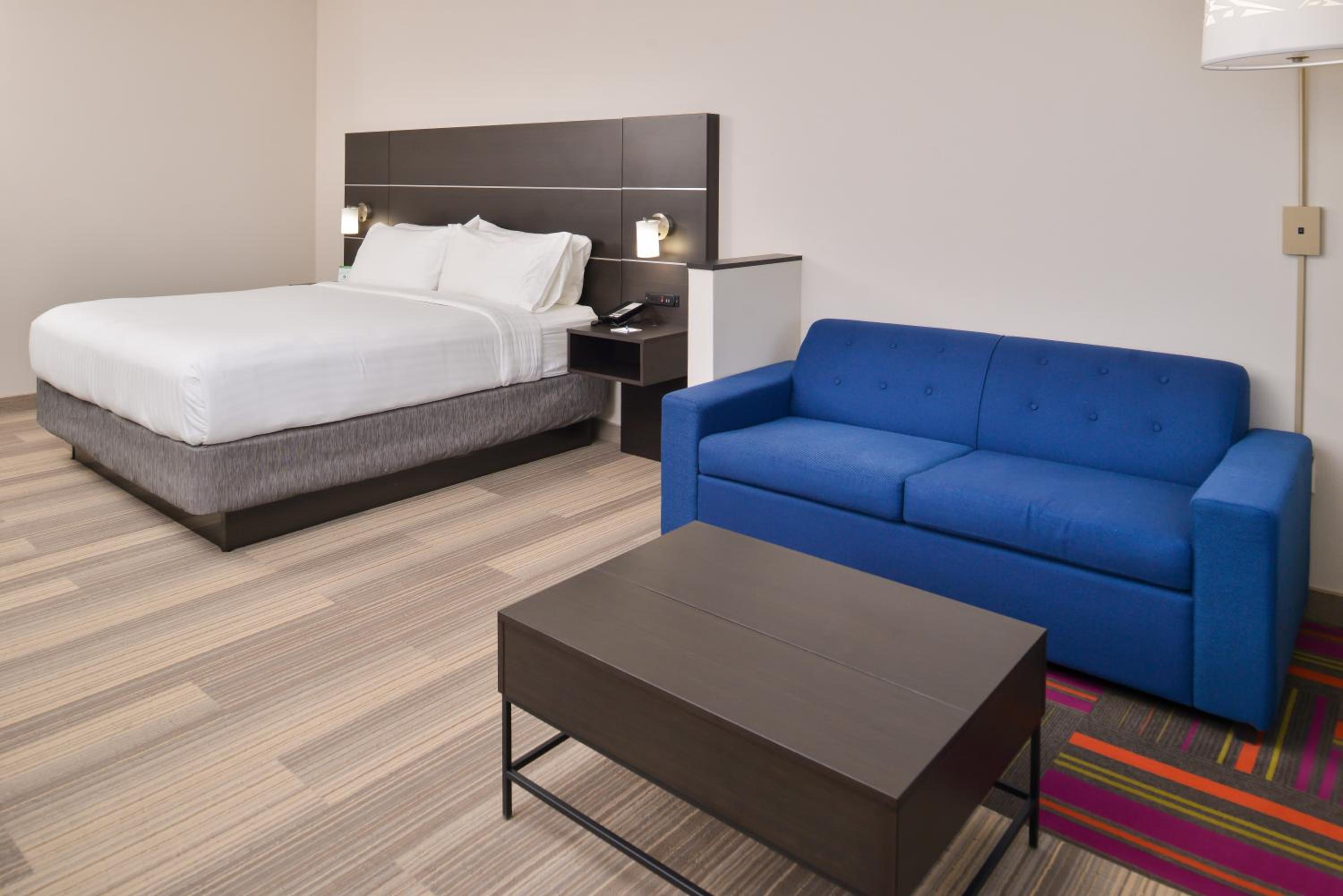 King Suite with Sofa Bed photo 1