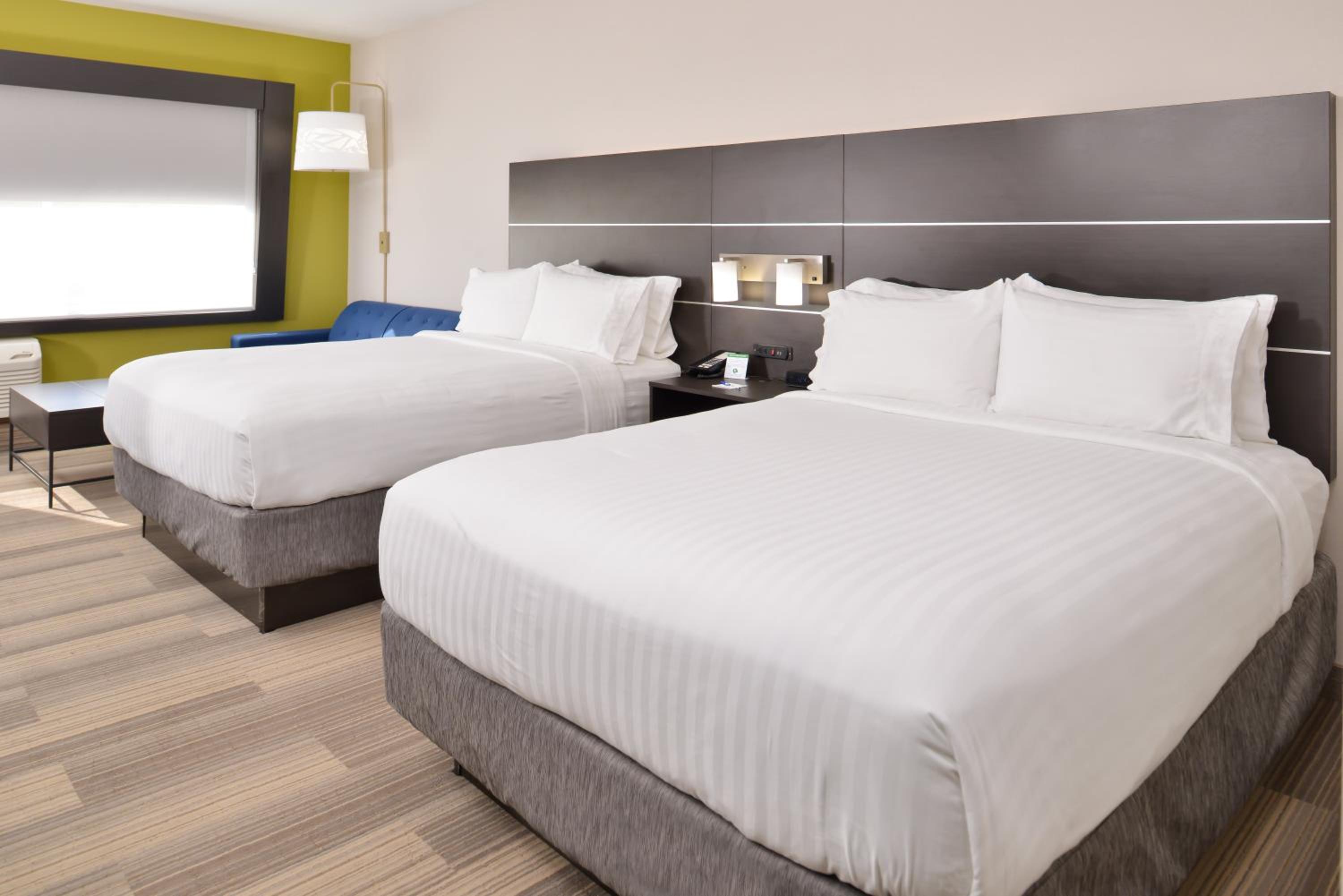 Queen Suite with Two Queen Beds and Sofa Bed photo 1