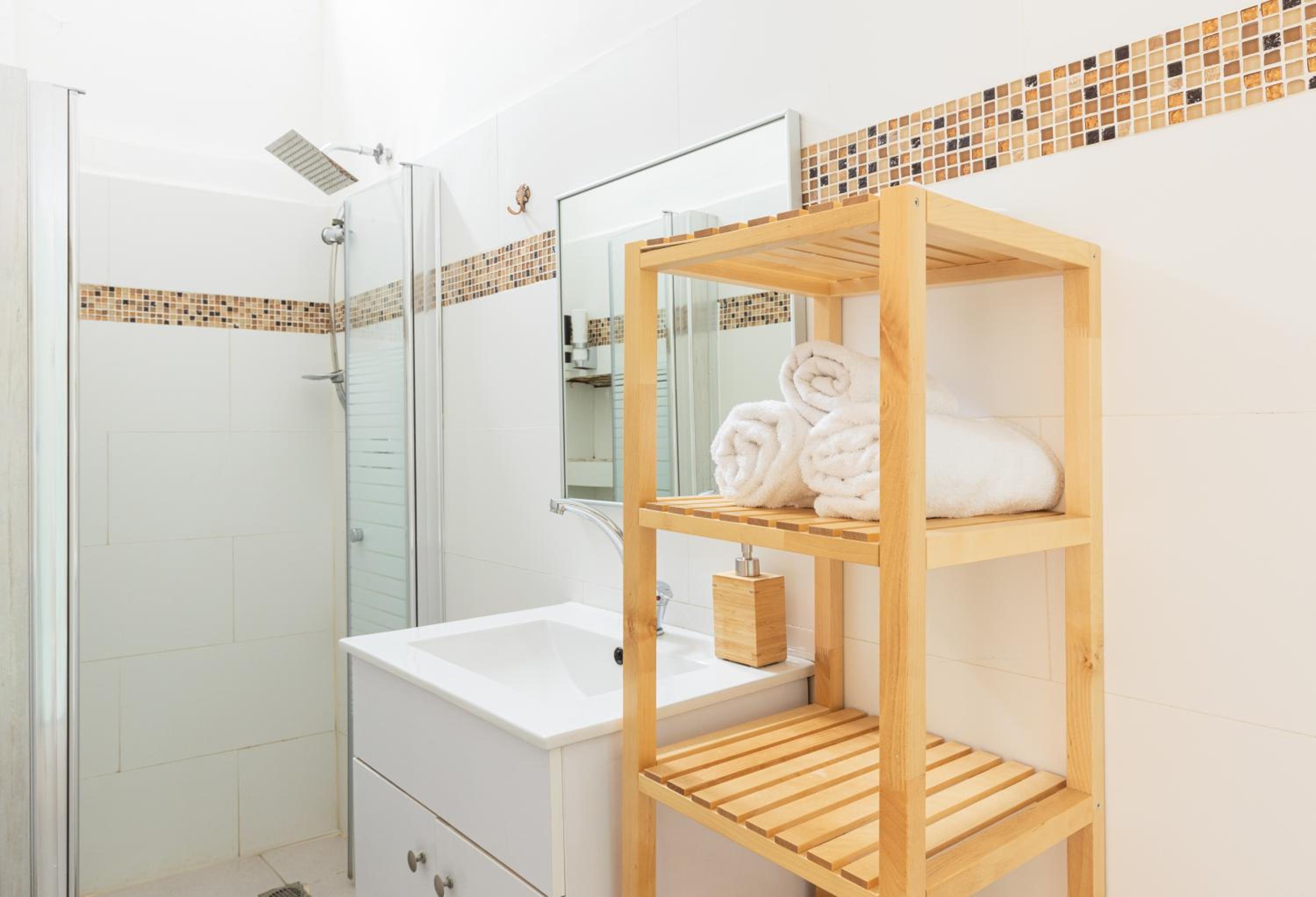 One-Bedroom Apartment - Photo 9