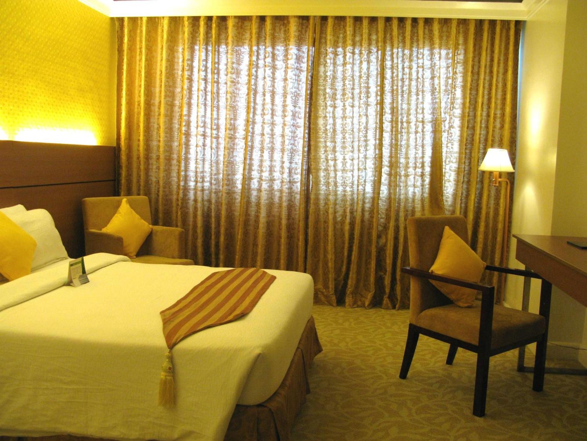 Deluxe Double Room photo 3
