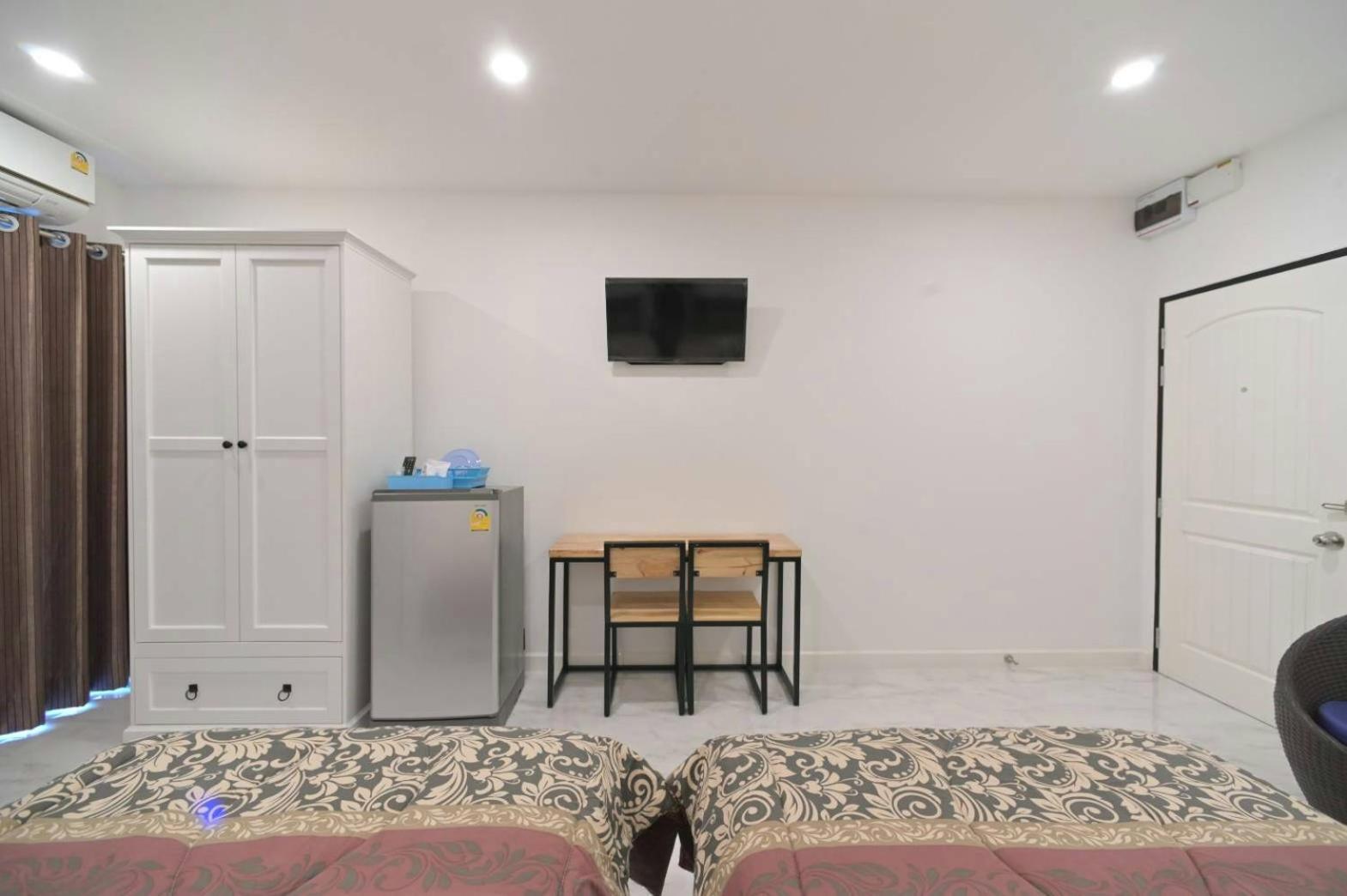 Standard Twin Room photo 2