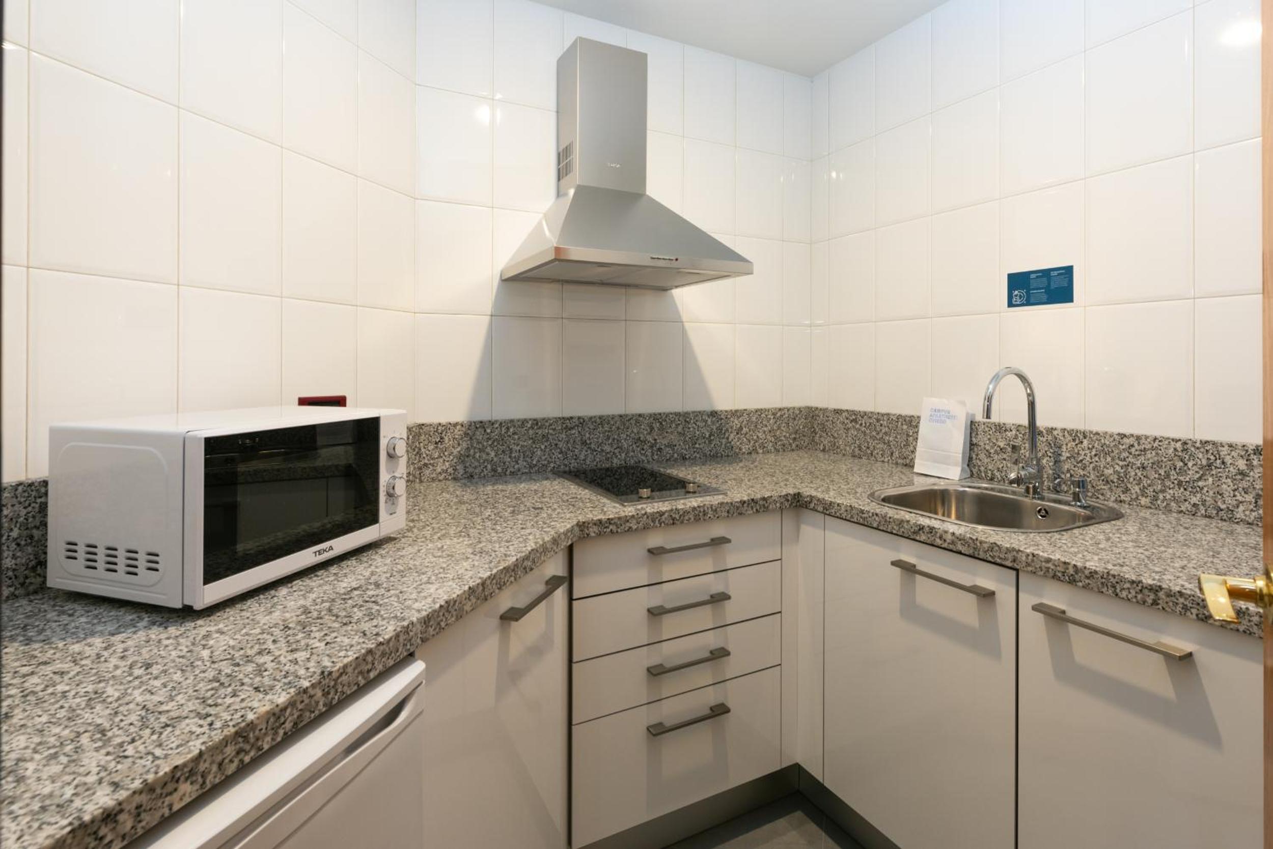Apartment (3 Adults) - Photo 7