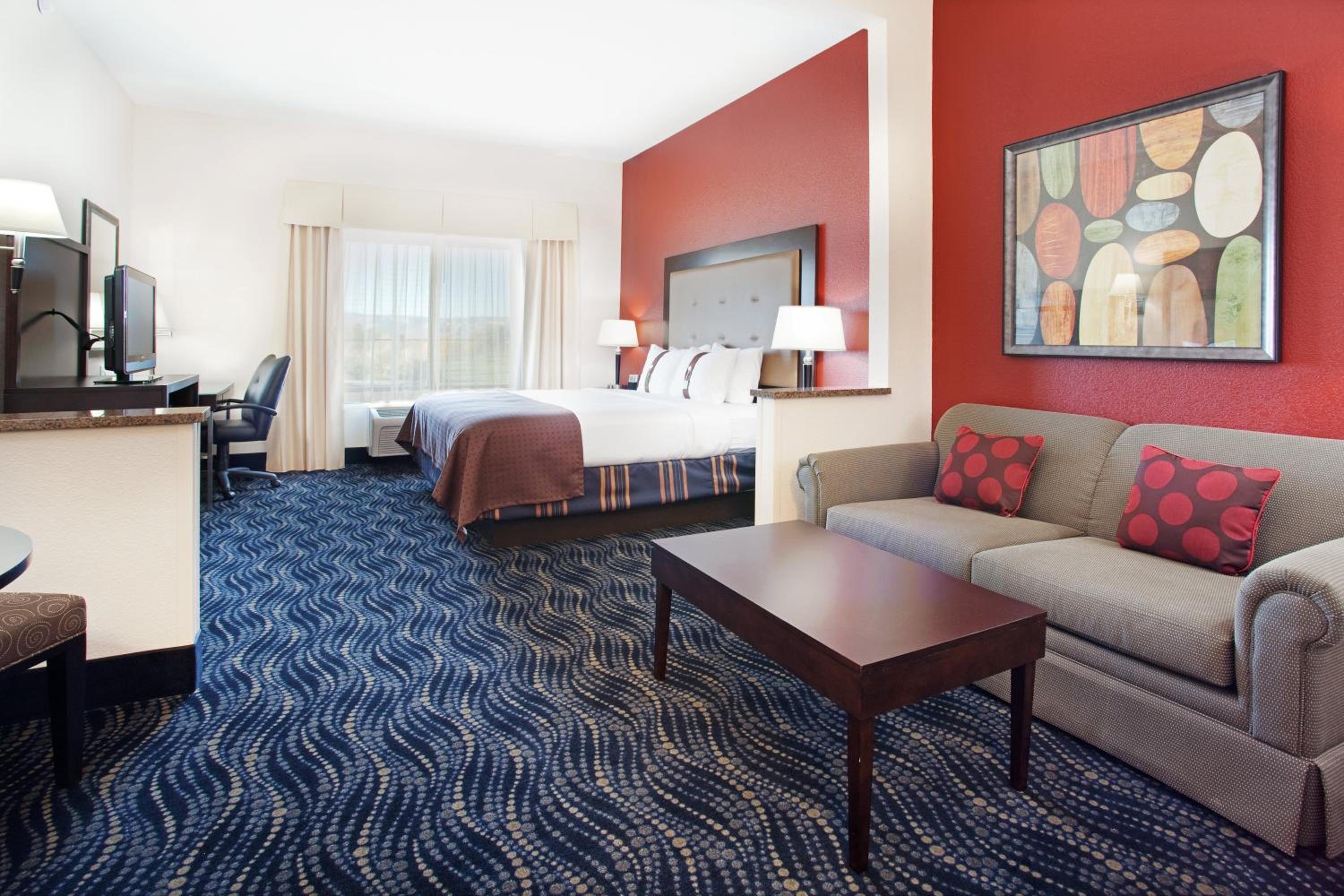 King Suite - Non-Smoking - Photo 1