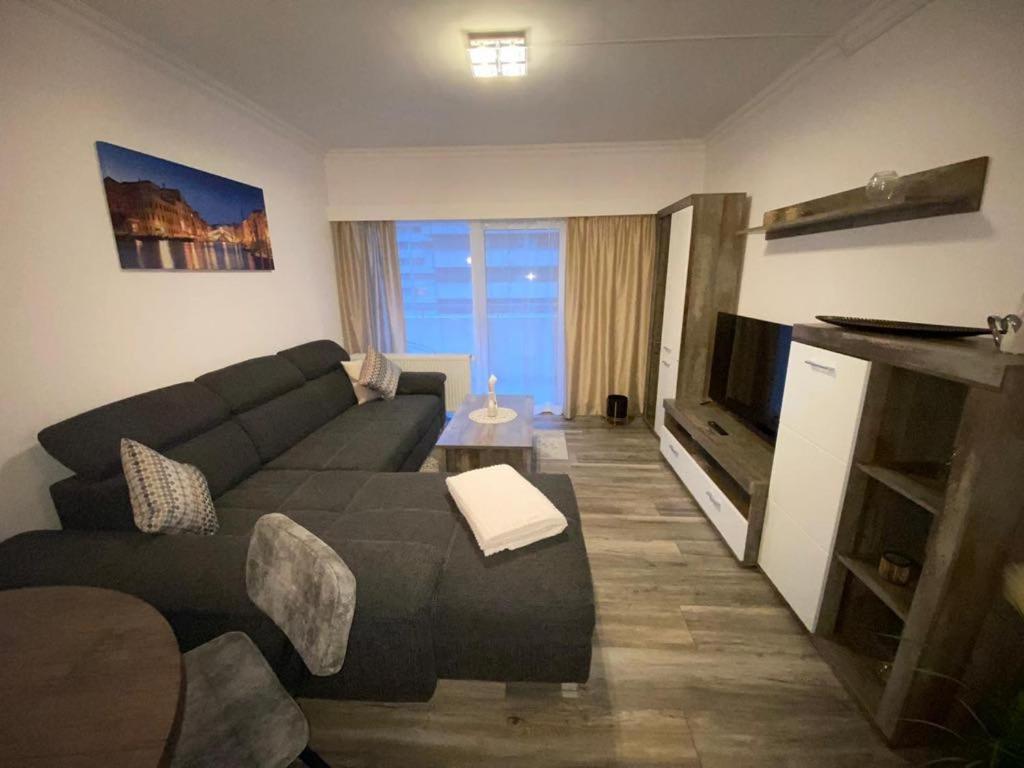 One-Bedroom Apartment - Photo 25
