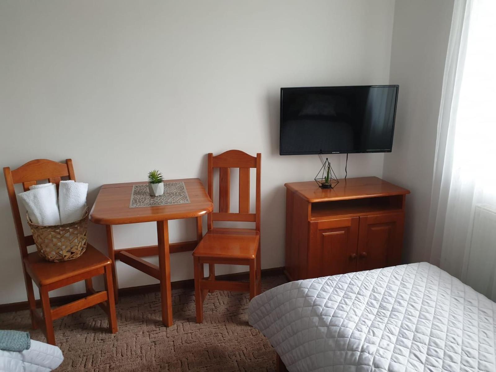 Comfort Triple Room with Shower - Photo 4