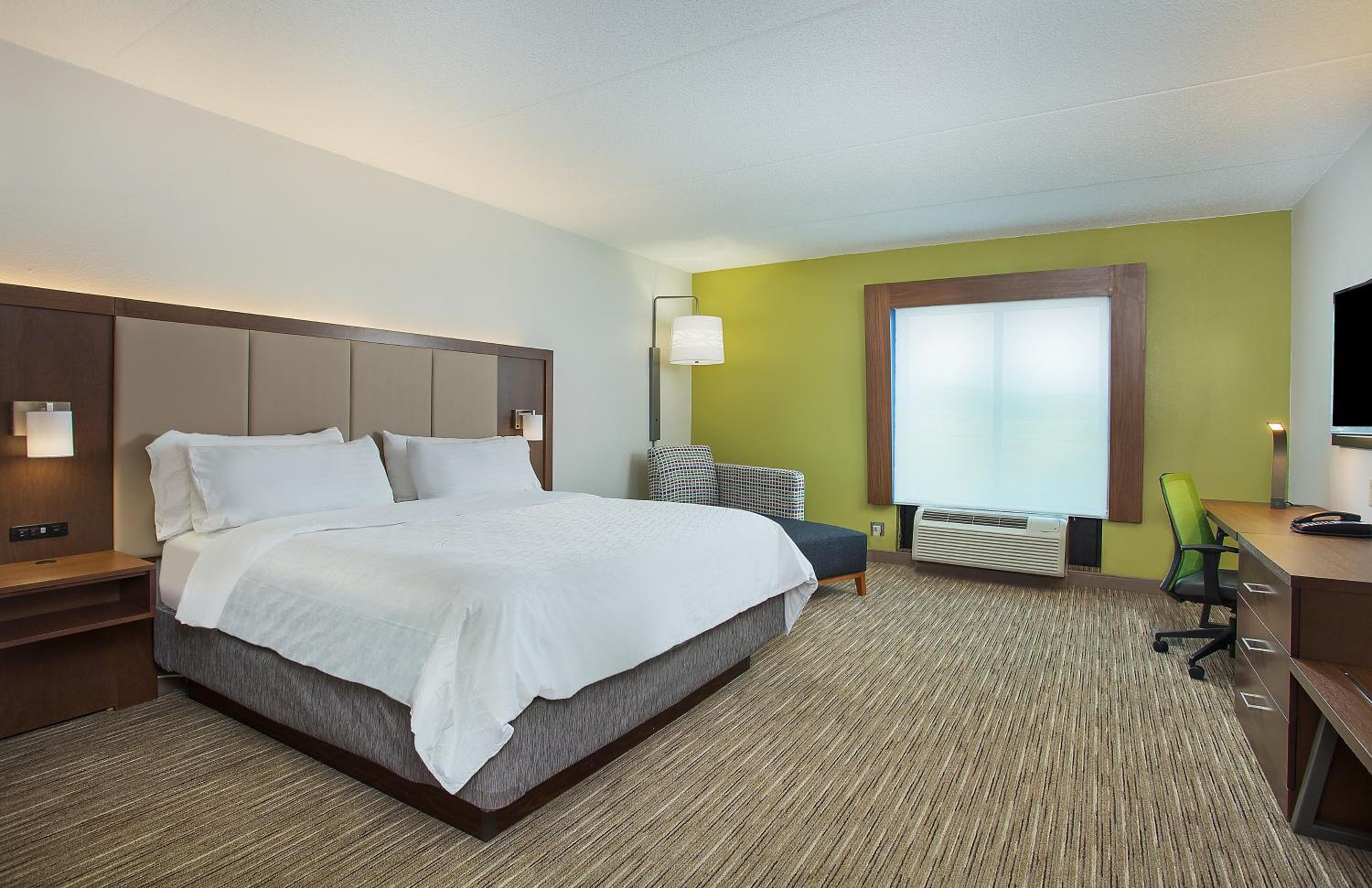 Standard King Room - Photo 1
