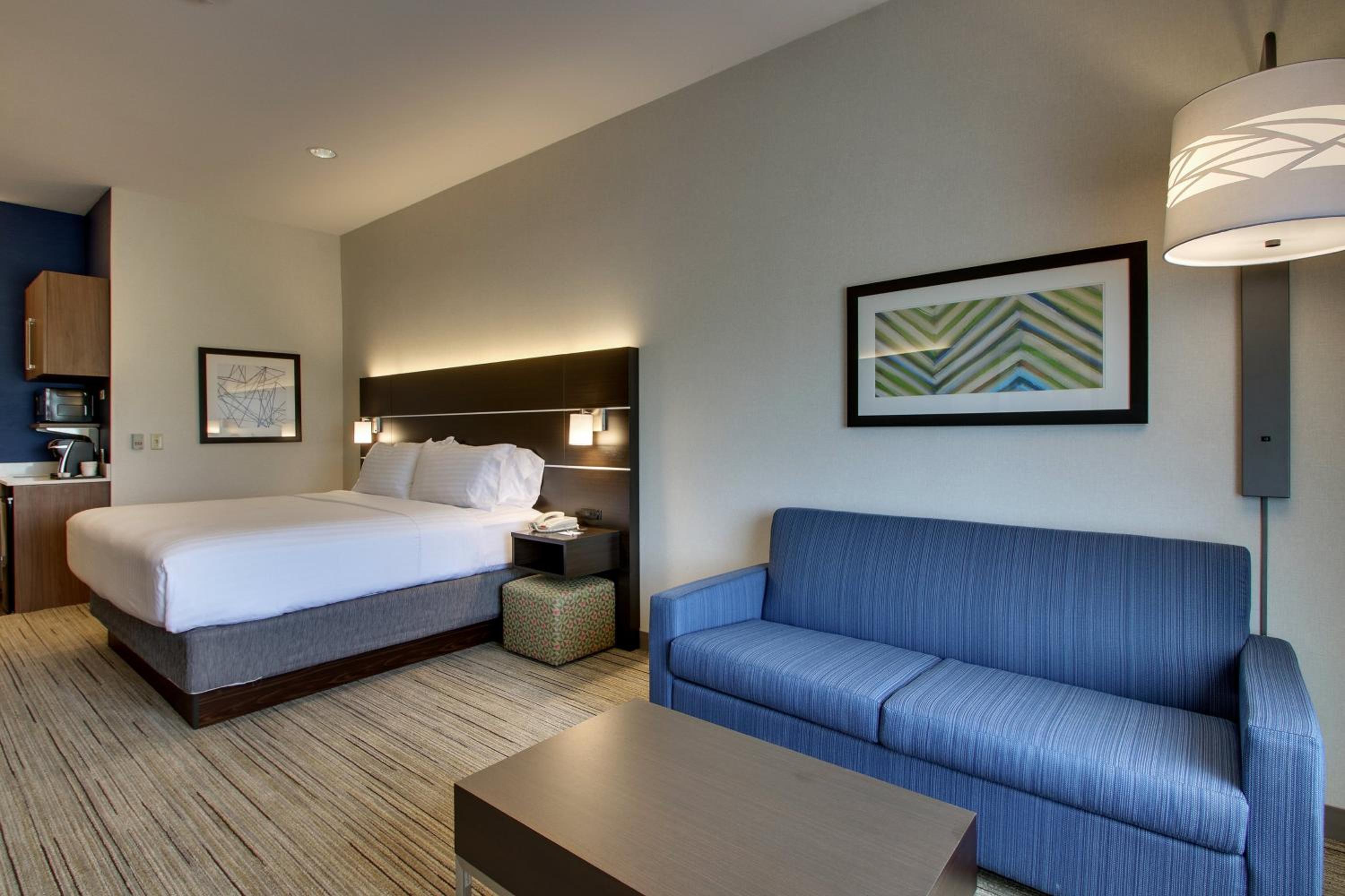King Suite - Photo 1