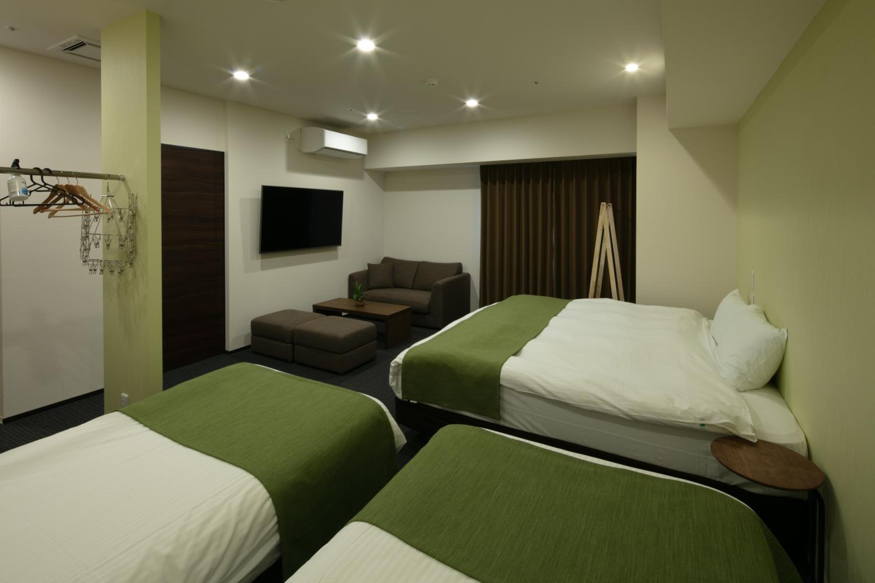 Luxury Triple Room - Photo 11
