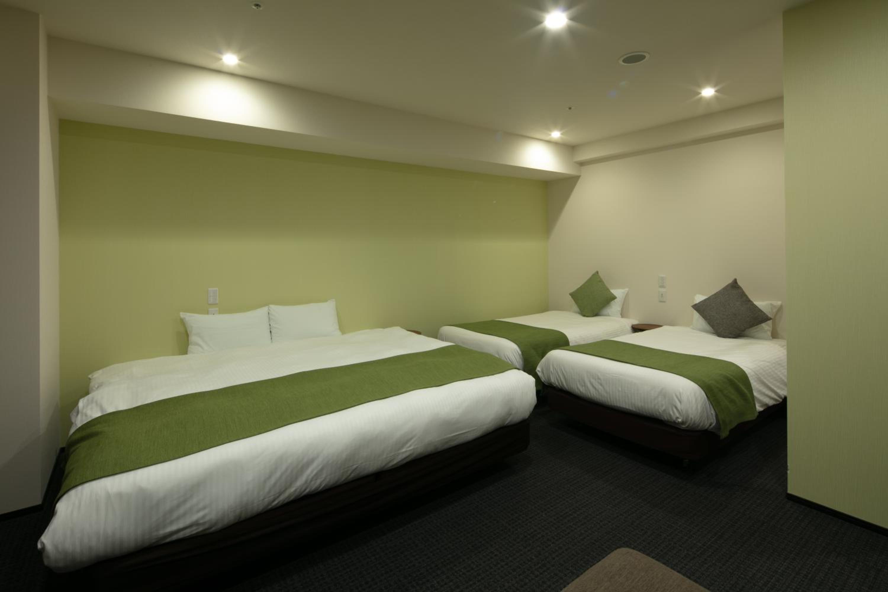 Luxury Triple Room - Photo 12