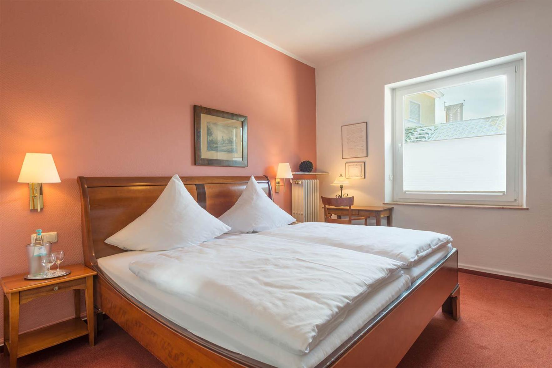Standard Double Room - Photo 3