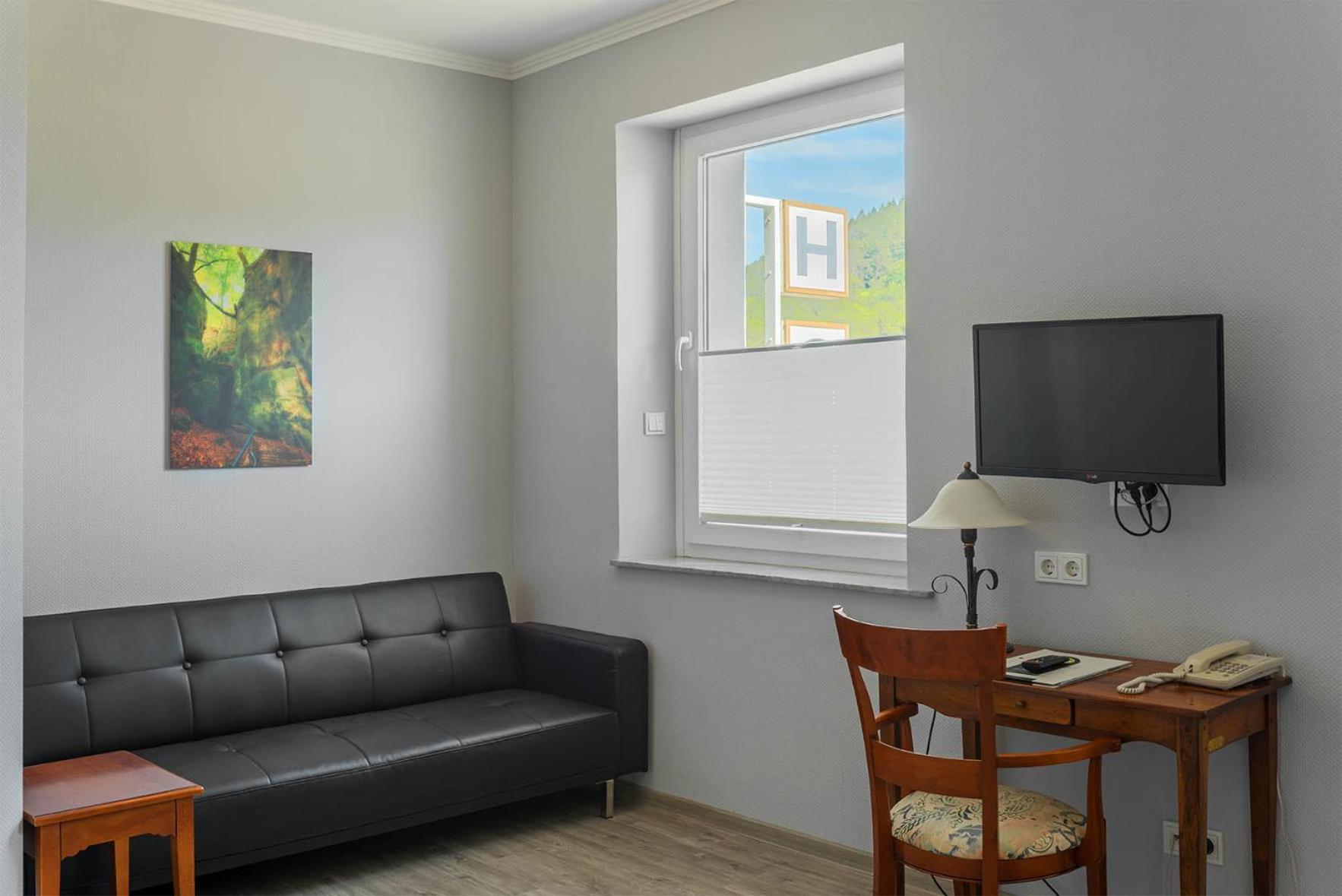 Standard Double Room - Photo 2