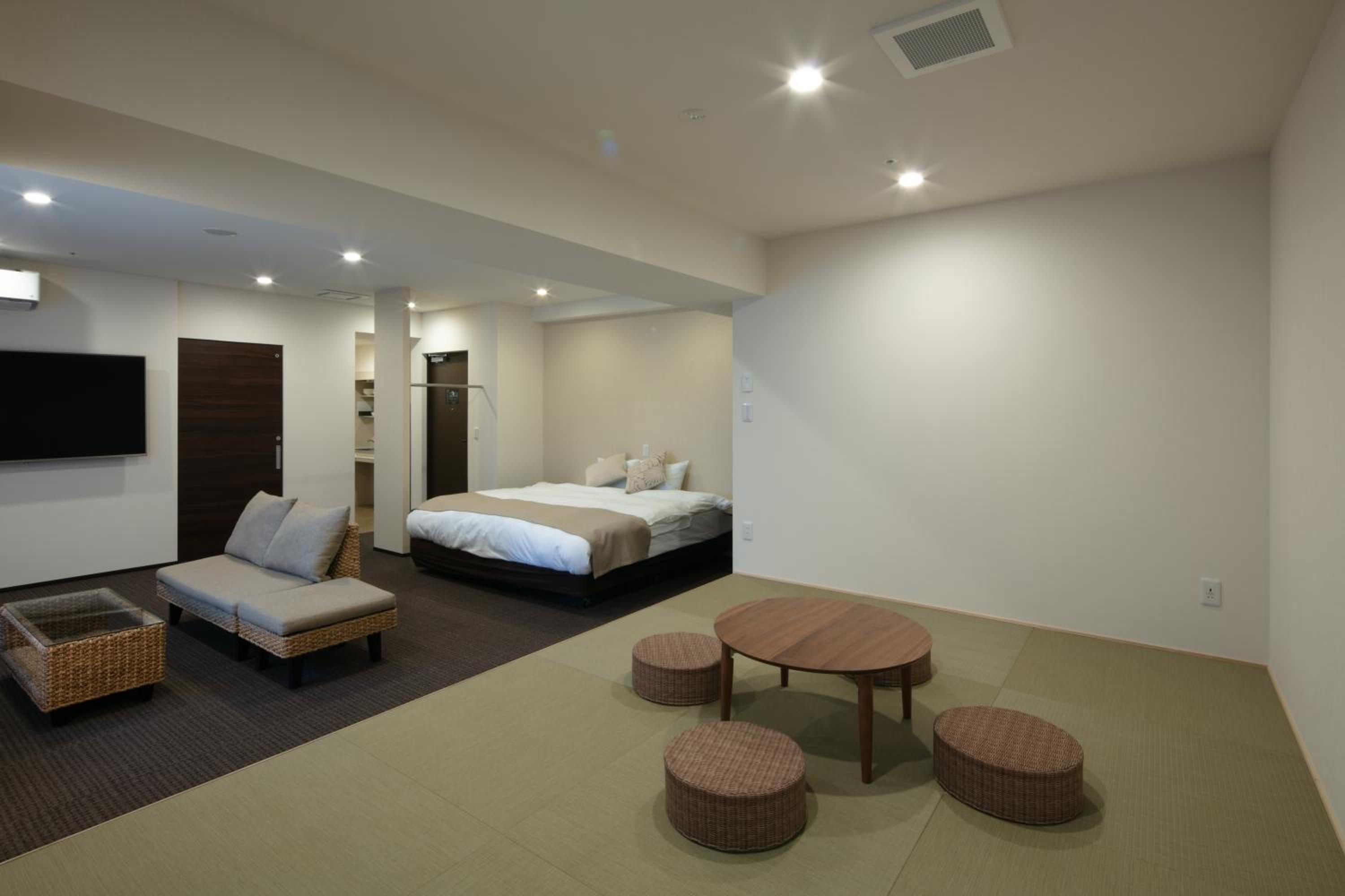 Superior King Suite - Photo 12