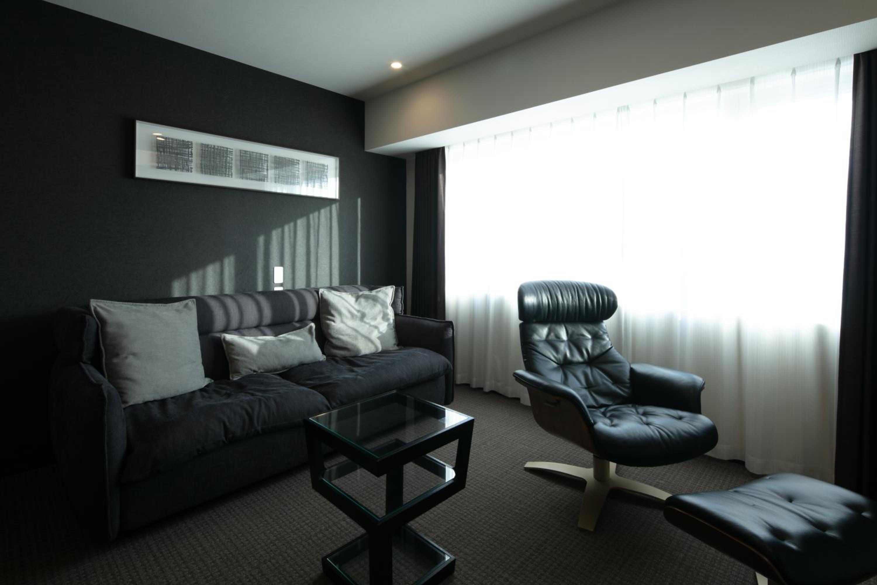 Deluxe King Room - Photo 16