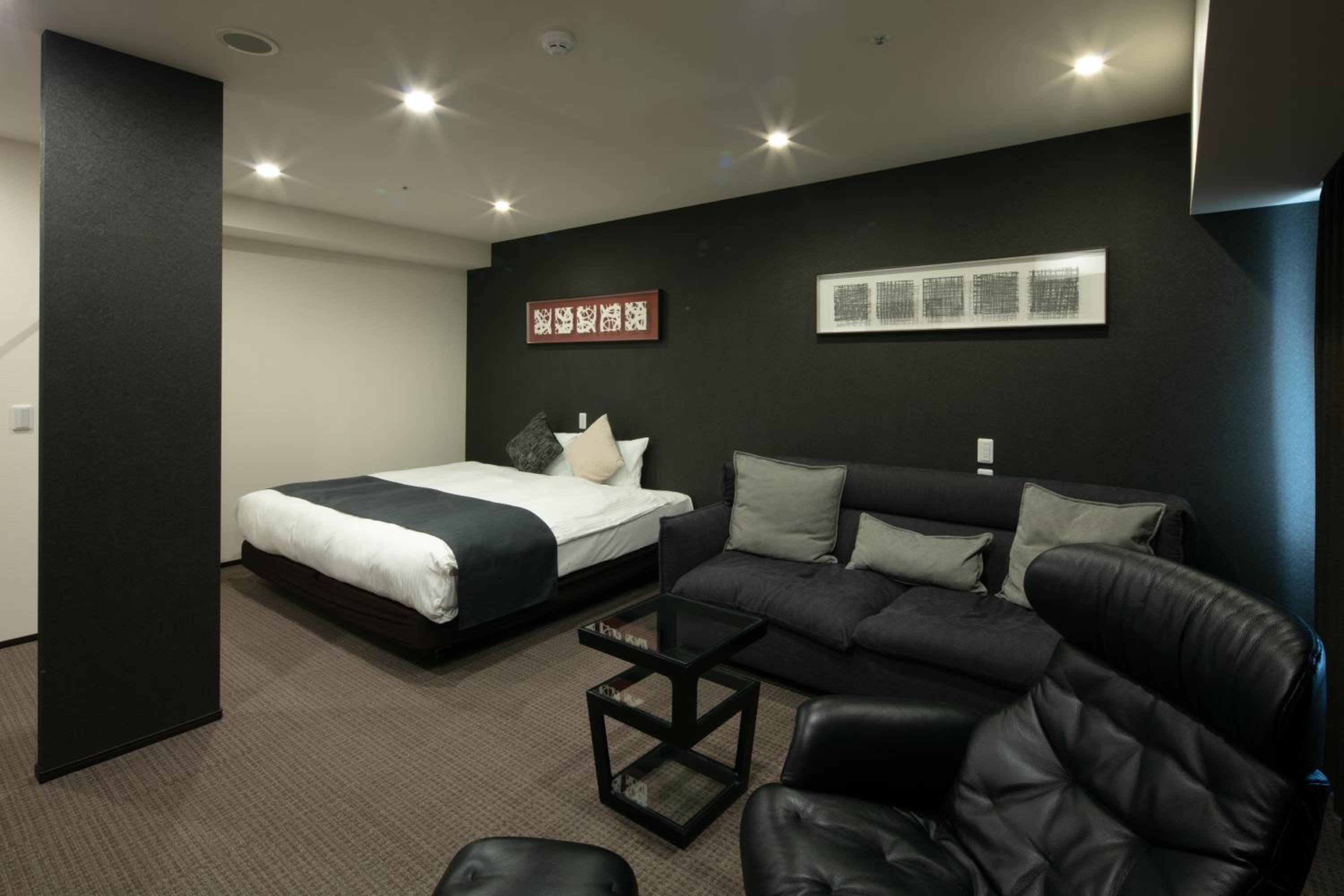 Deluxe King Room - Photo 20