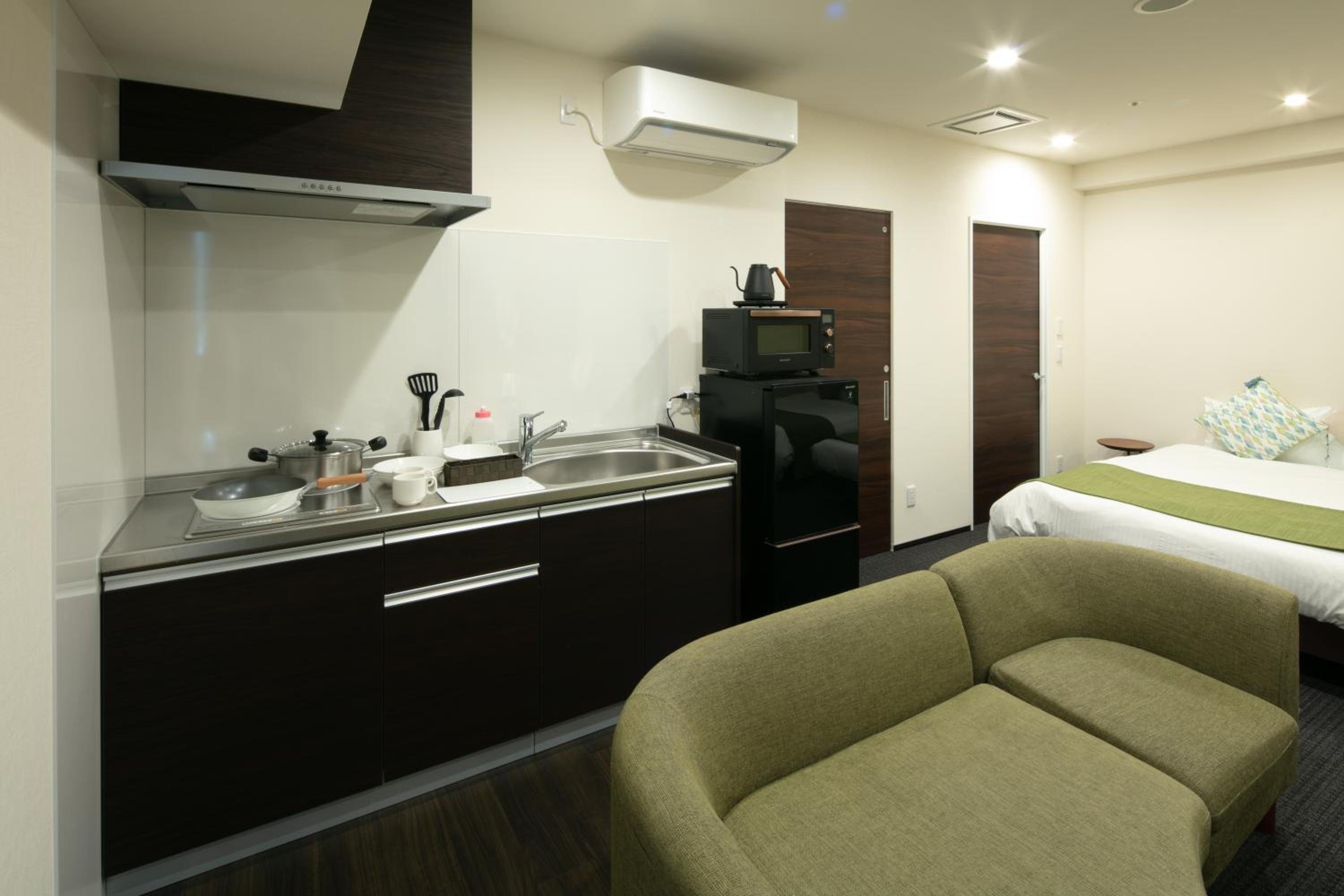 Suite with Spa Bath - Photo 12